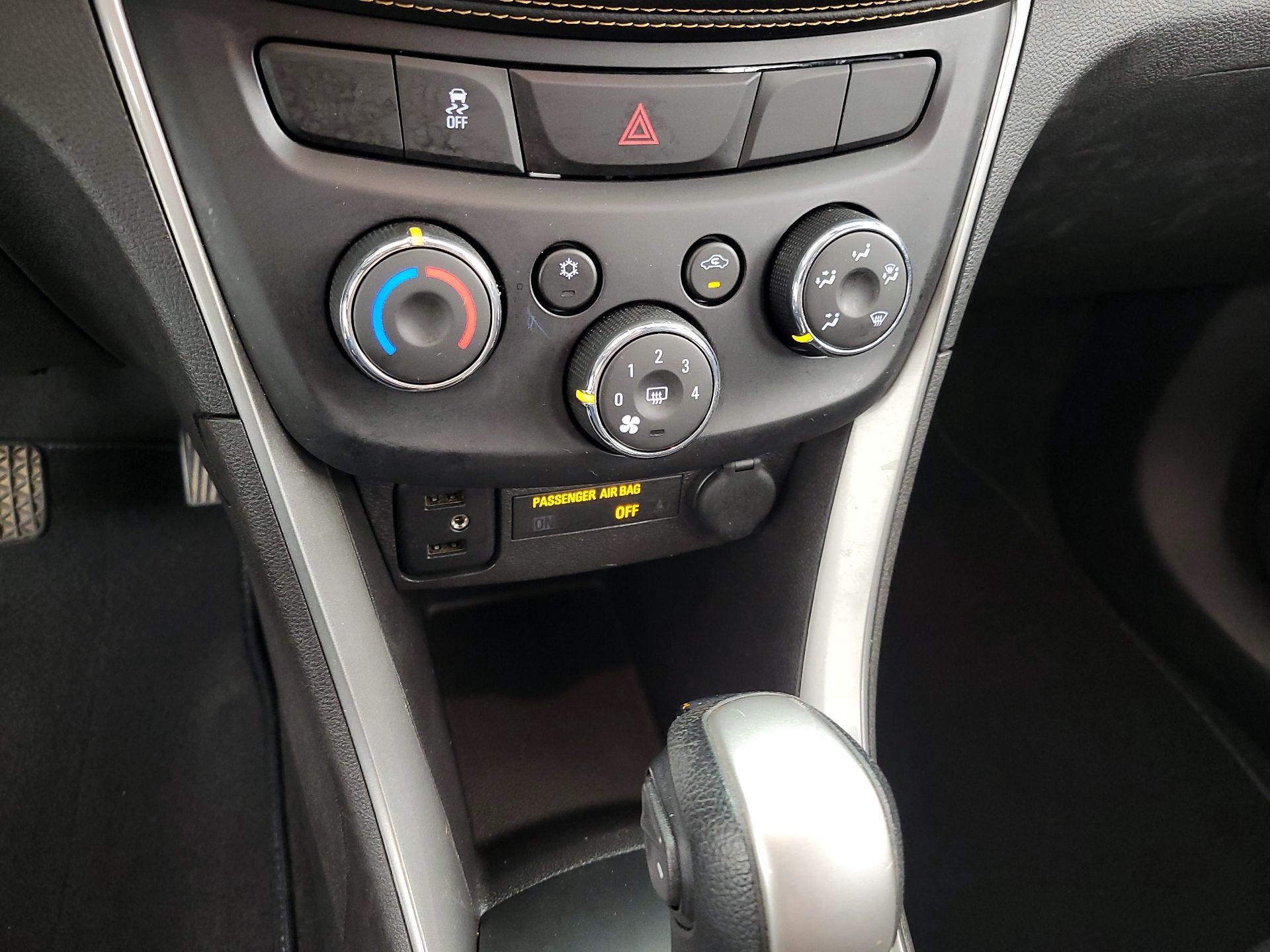 Thumbnail: 2018 Chevrolet Trax - 16