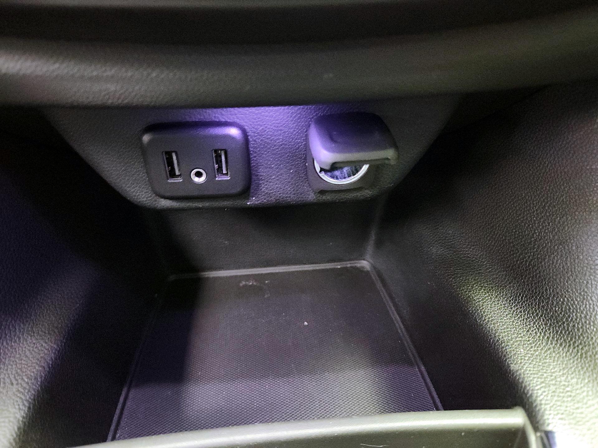 Thumbnail: 2020 Chevrolet Traverse - 18