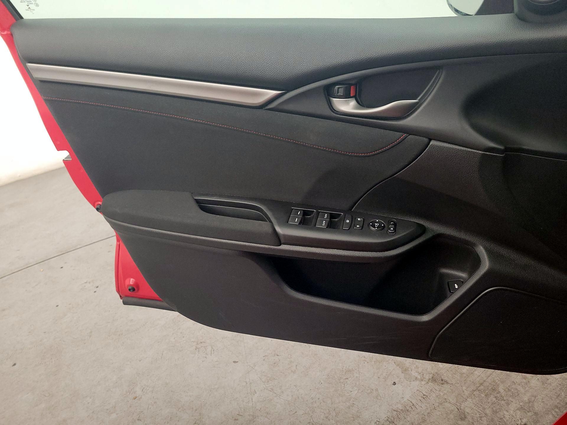 Thumbnail: 2017 Honda Civic - 12