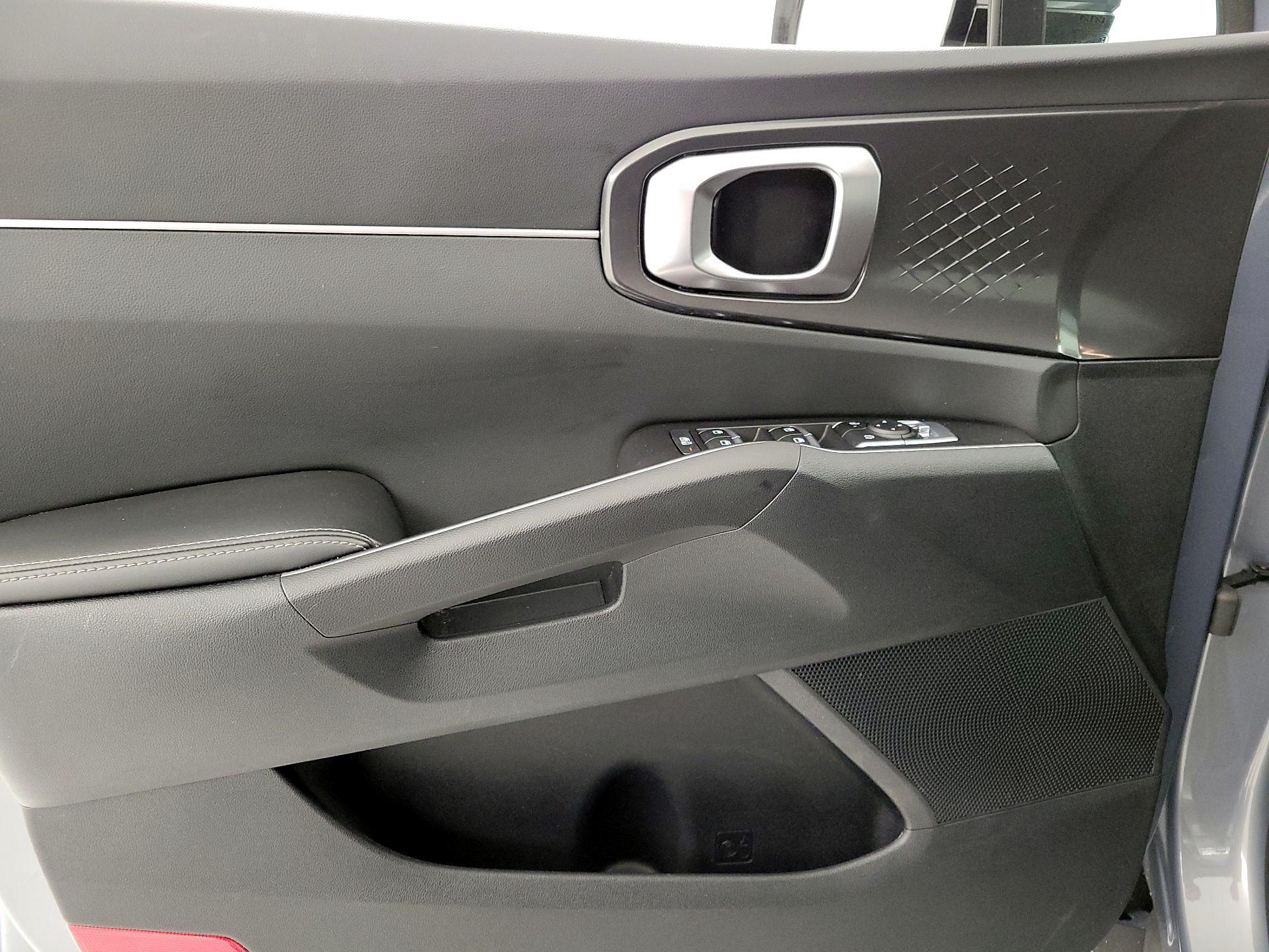 Thumbnail: 2025 Kia Sorento - 12