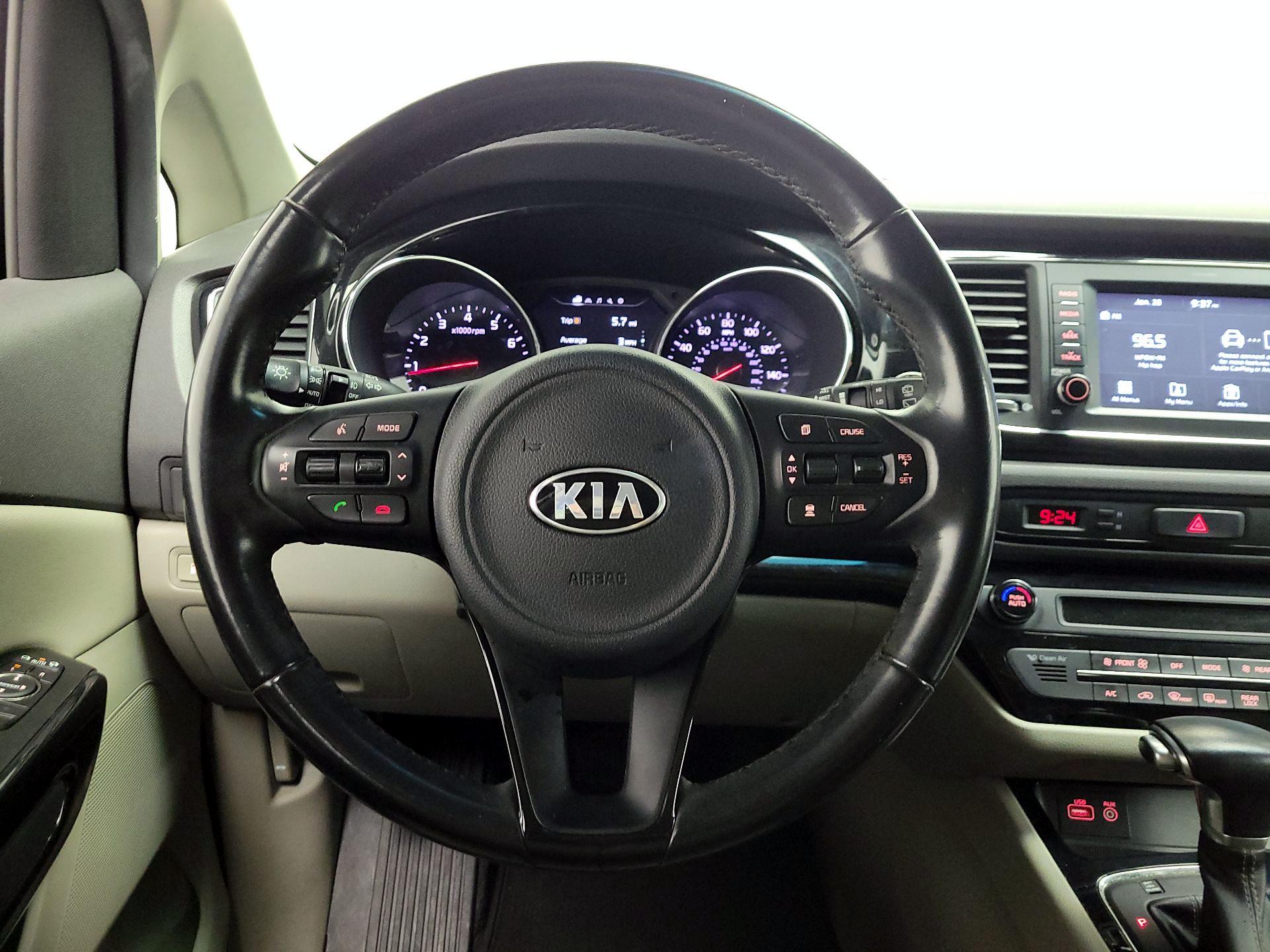 Thumbnail: 2018 Kia Sedona - 10