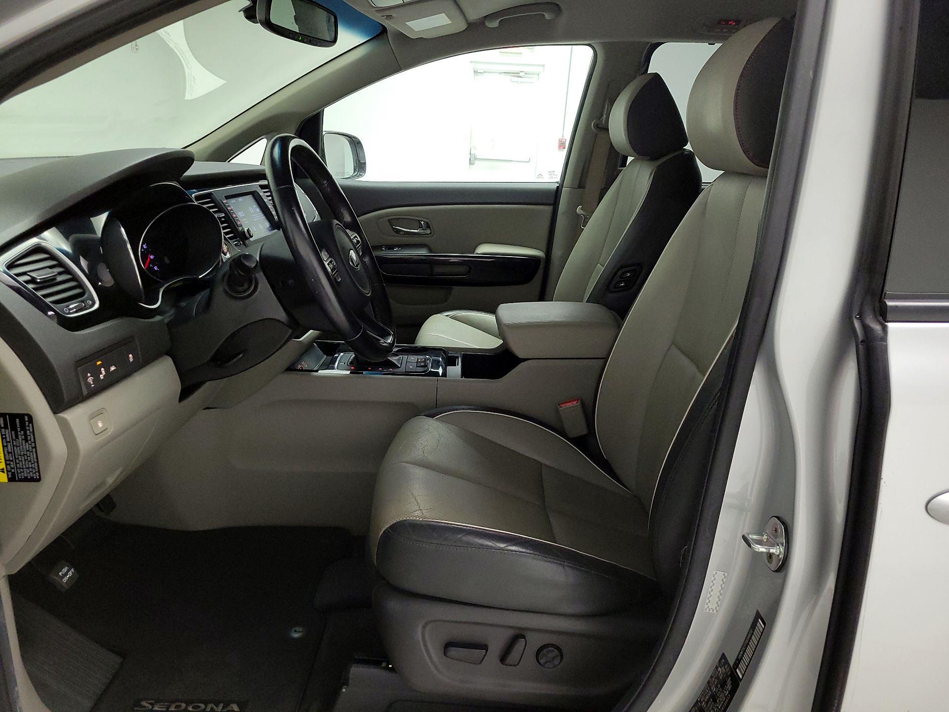 Thumbnail: 2018 Kia Sedona - 11