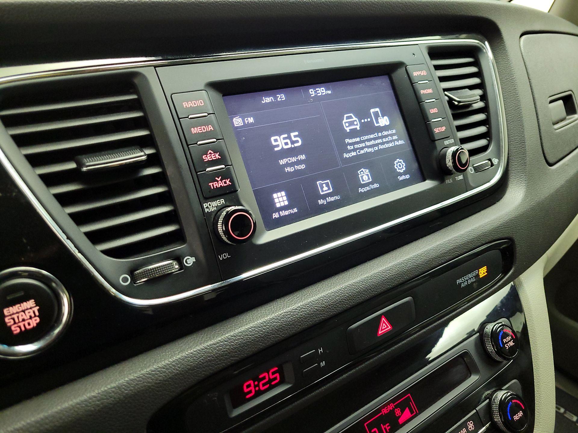 Thumbnail: 2018 Kia Sedona - 15