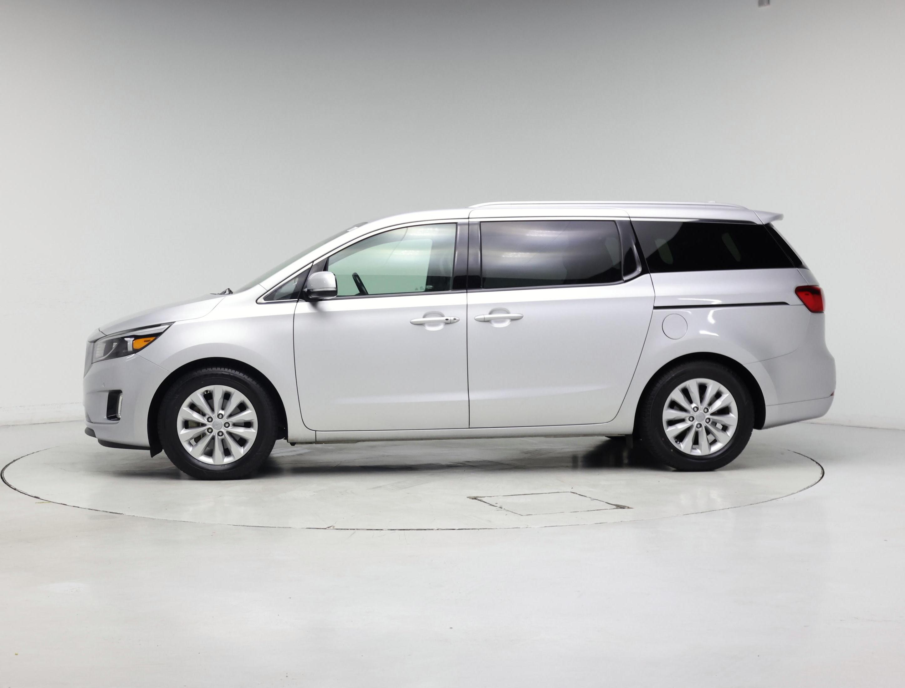 Thumbnail: 2018 Kia Sedona - 3