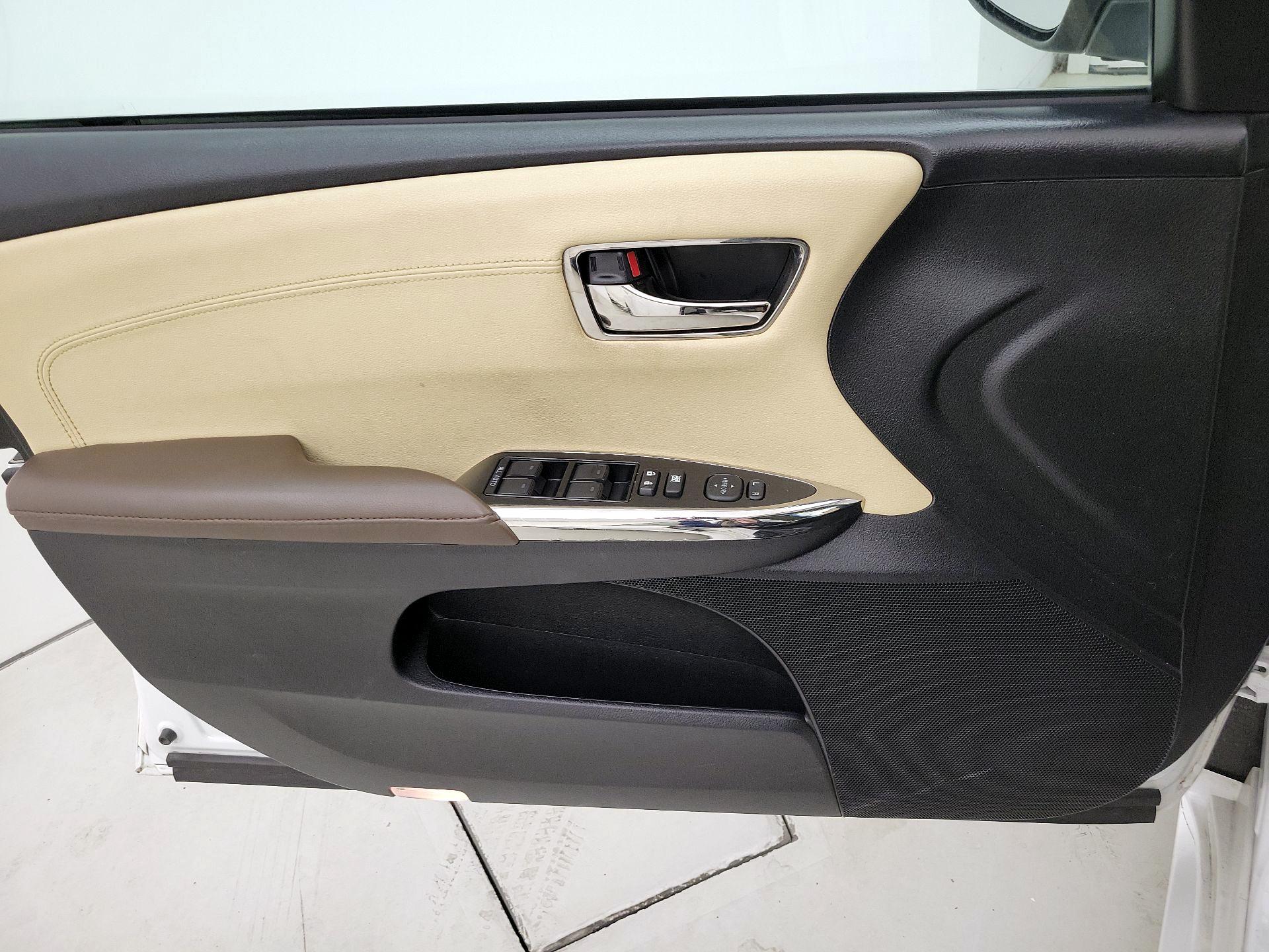 Thumbnail: 2018 Toyota Avalon - 12