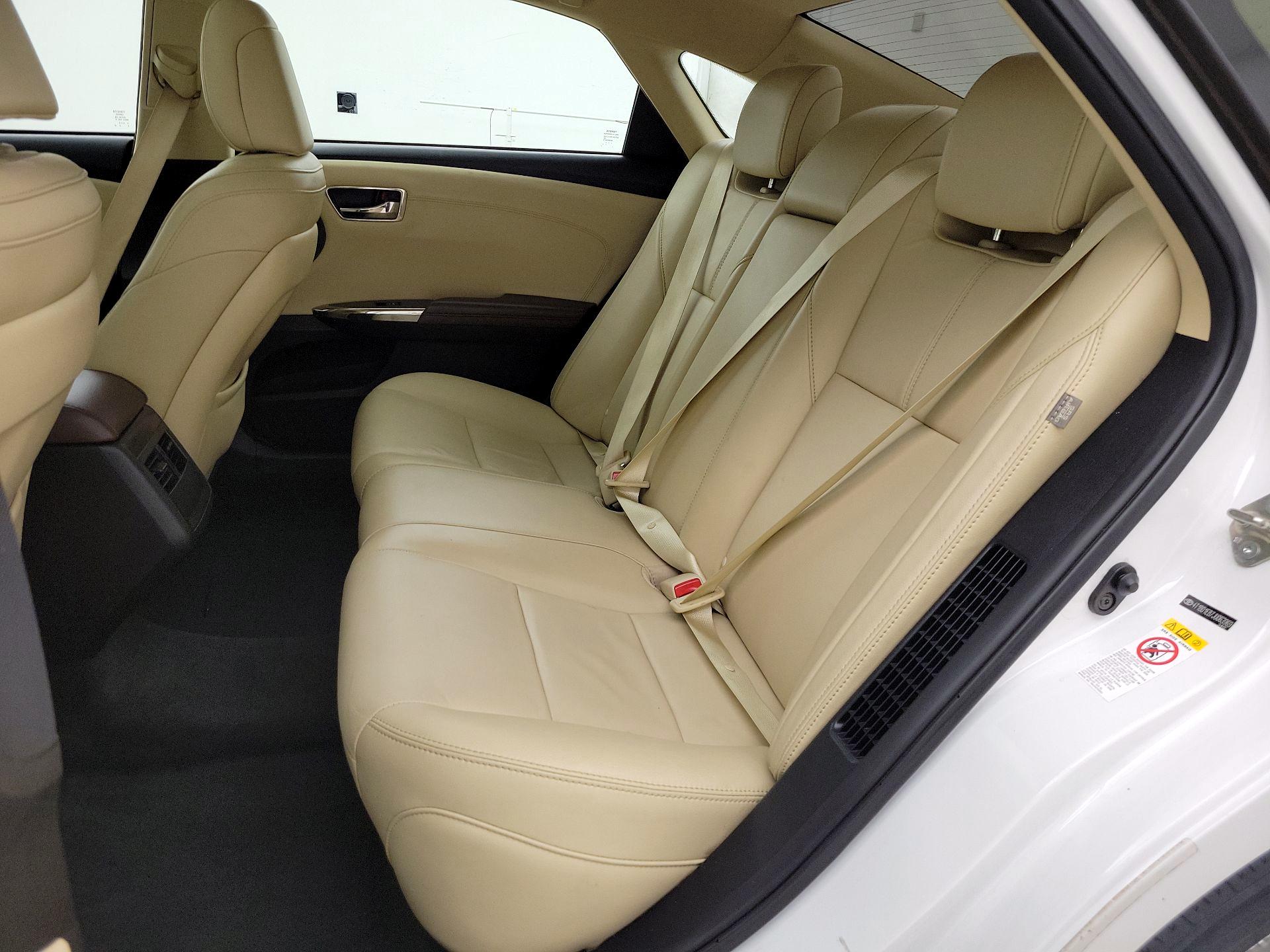 Thumbnail: 2018 Toyota Avalon - 20