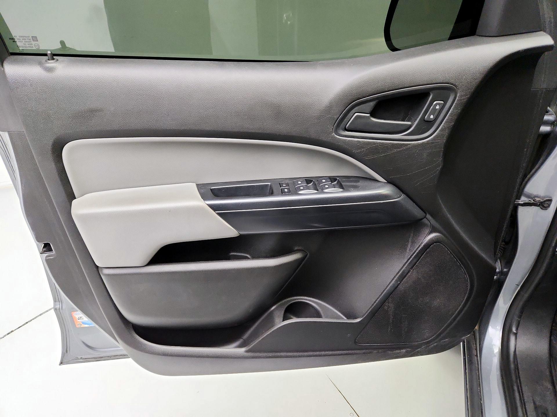 Thumbnail: 2018 GMC Canyon - 12