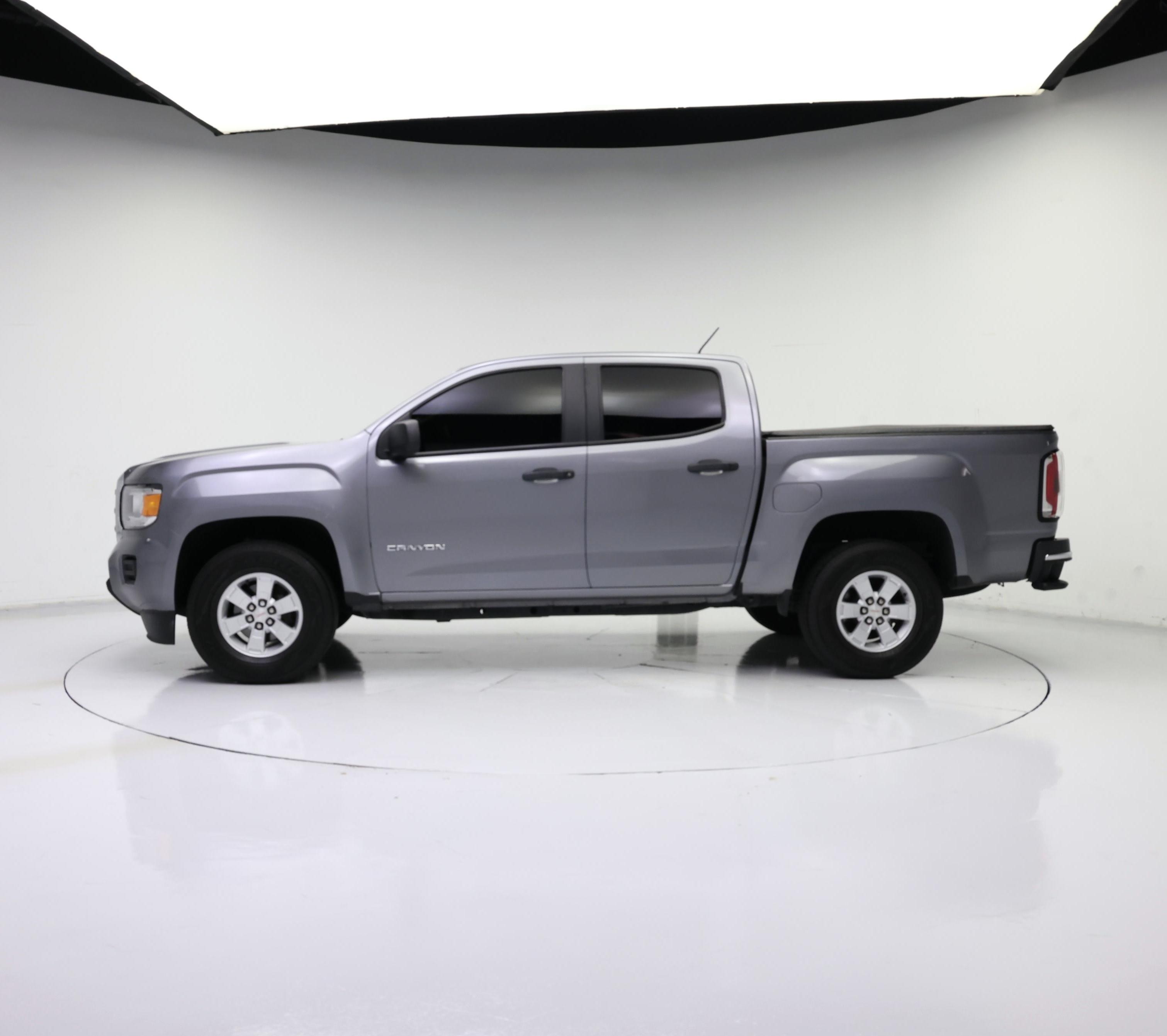 Thumbnail: 2018 GMC Canyon - 3