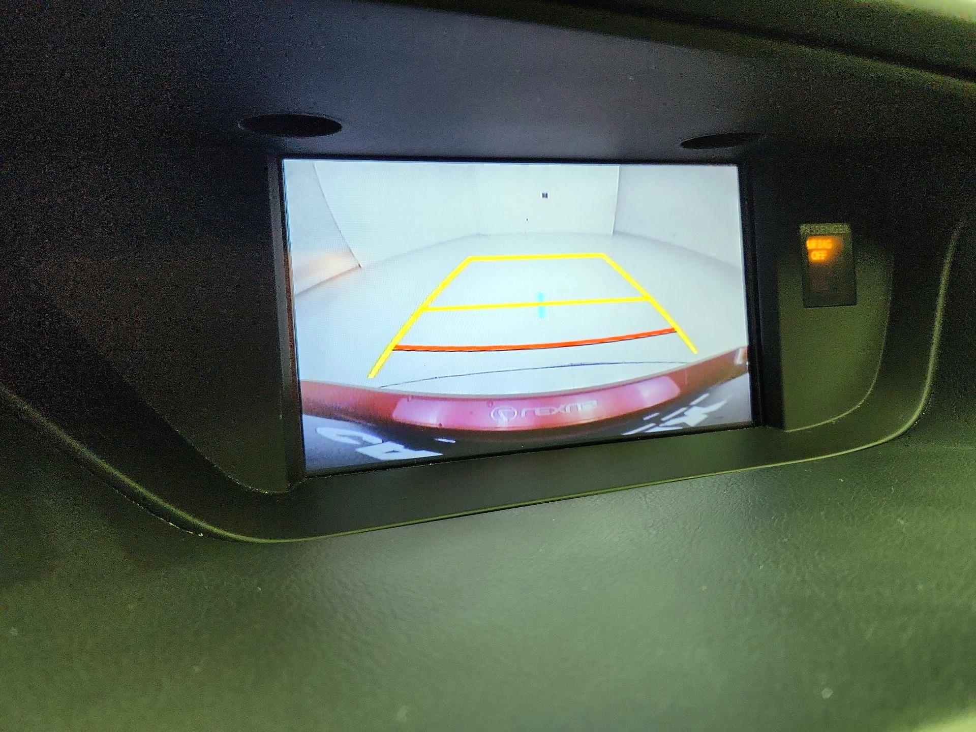 Thumbnail: 2015 Lexus ES - 15