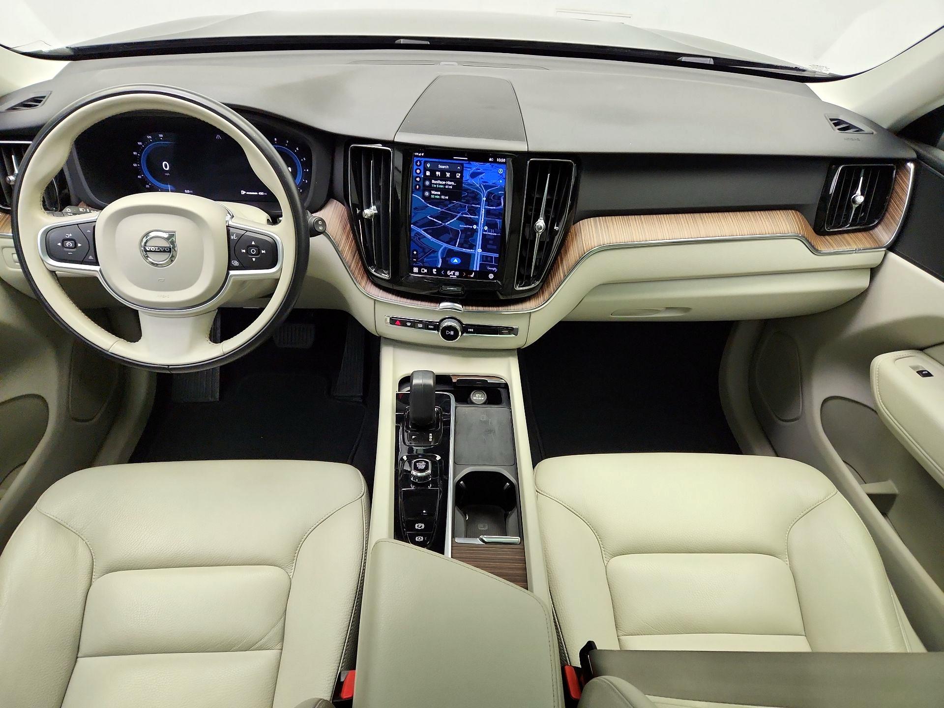 Thumbnail: 2022 Volvo XC60 - 9