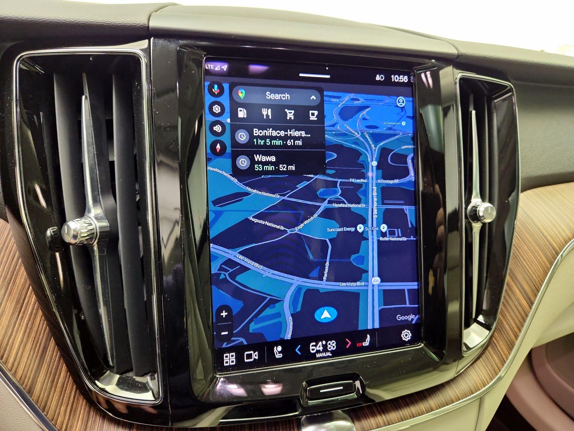 Thumbnail: 2022 Volvo XC60 - 14