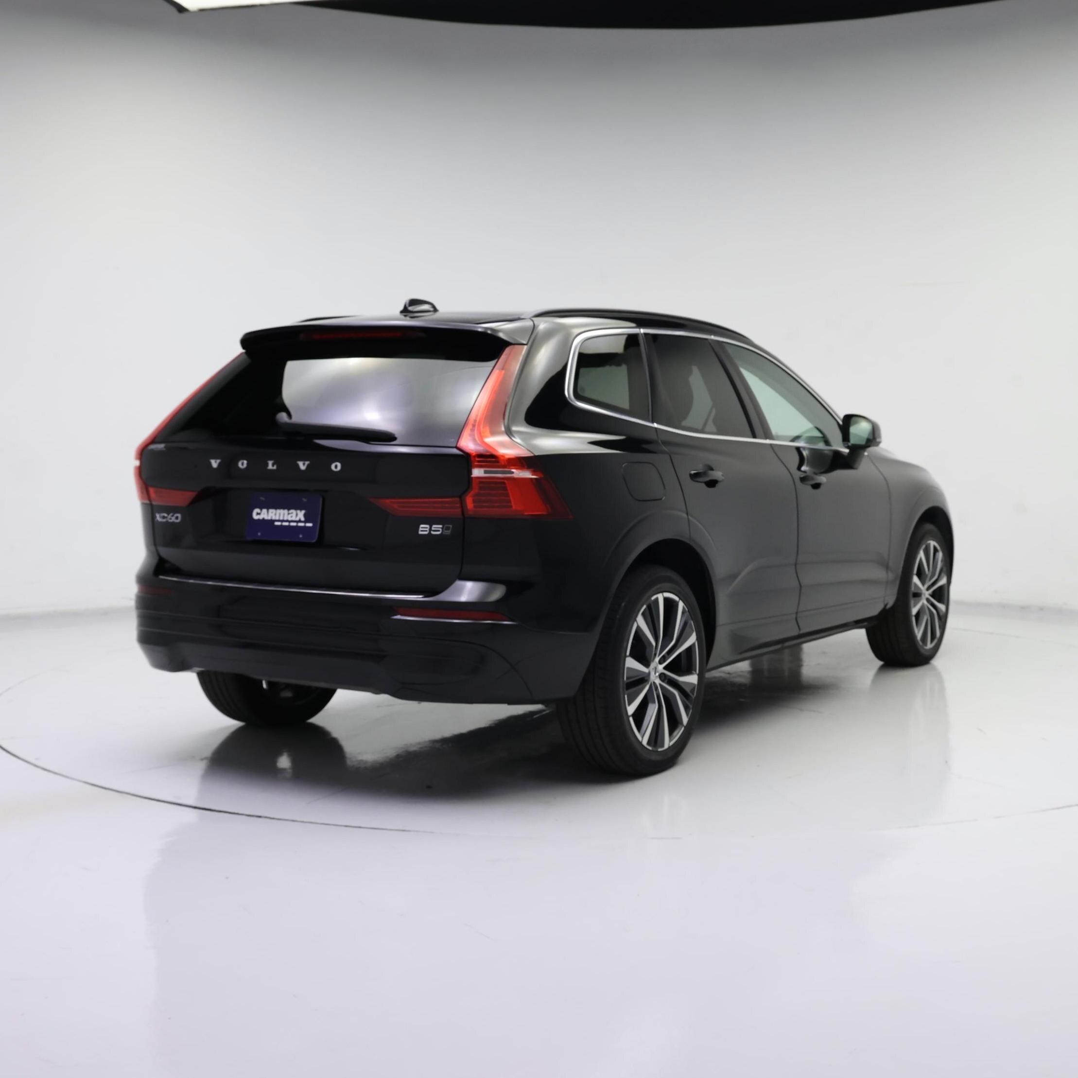 Thumbnail: 2022 Volvo XC60 - 8