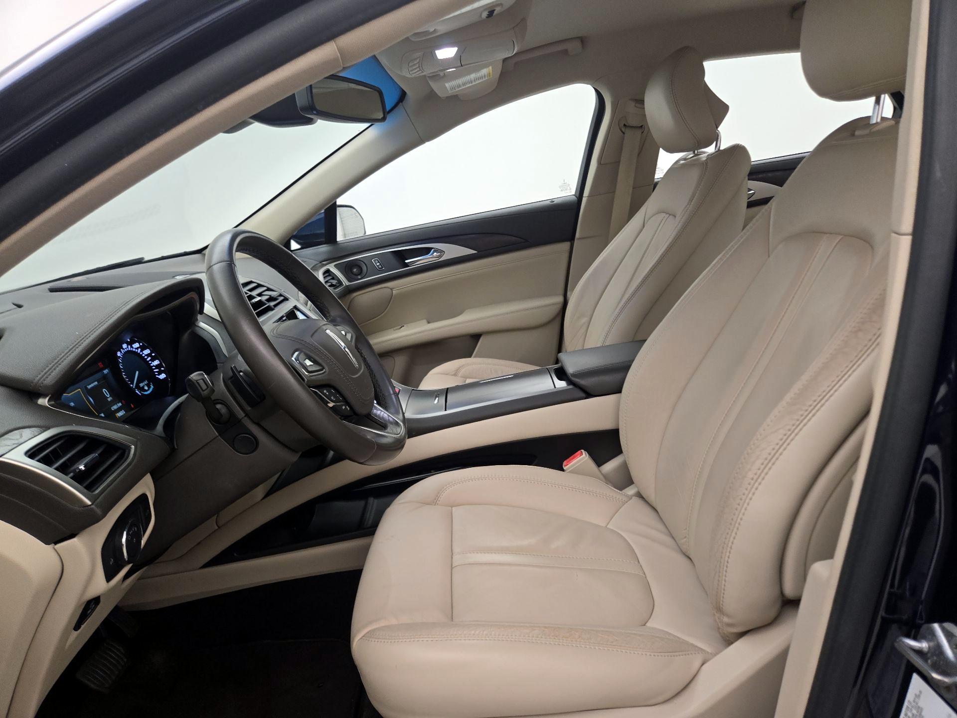 Thumbnail: 2017 Lincoln MKZ - 11