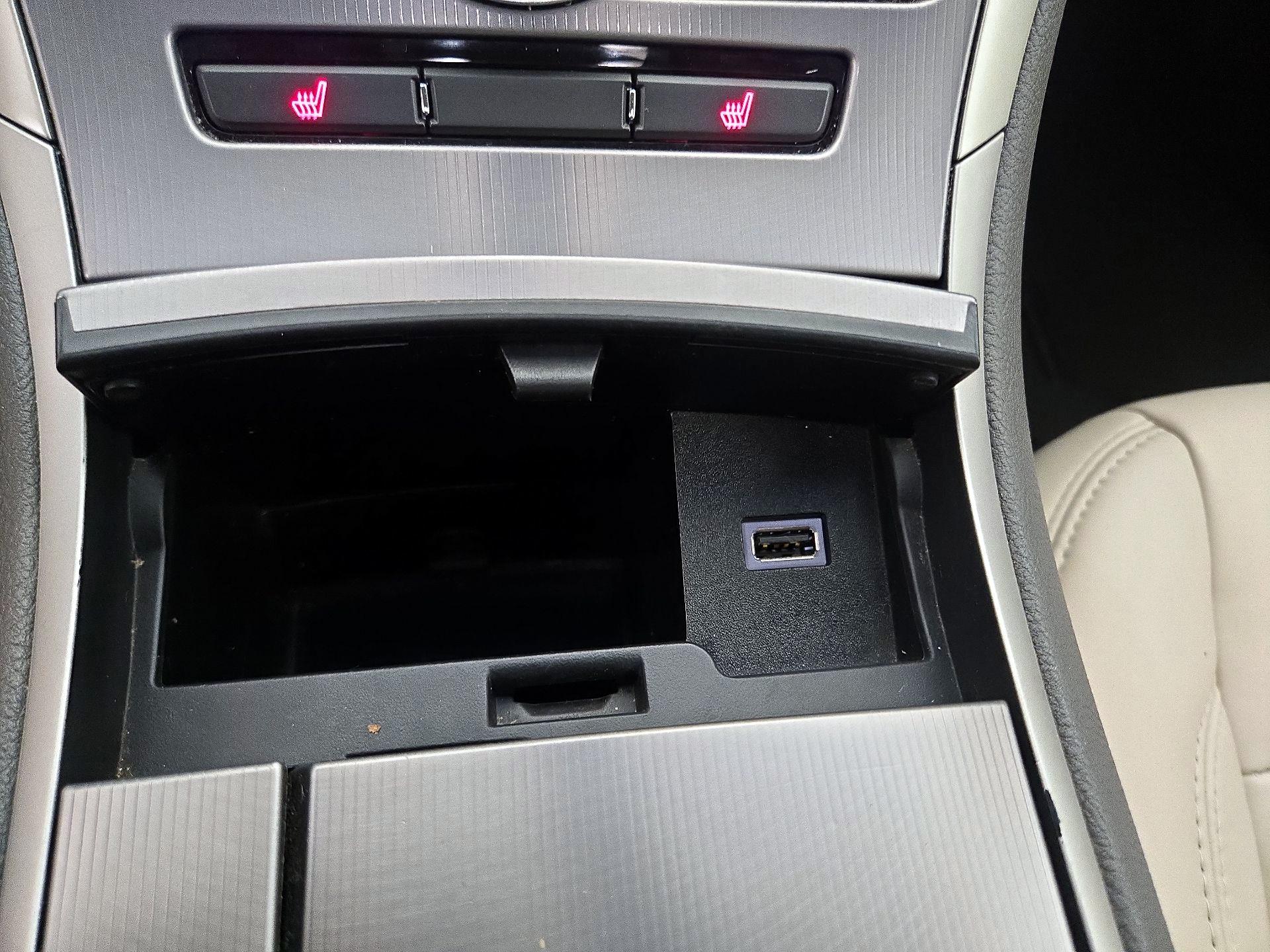 Thumbnail: 2017 Lincoln MKZ - 19