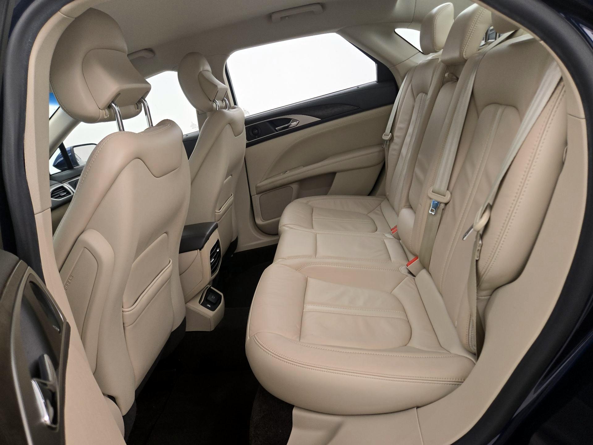 Thumbnail: 2017 Lincoln MKZ - 20