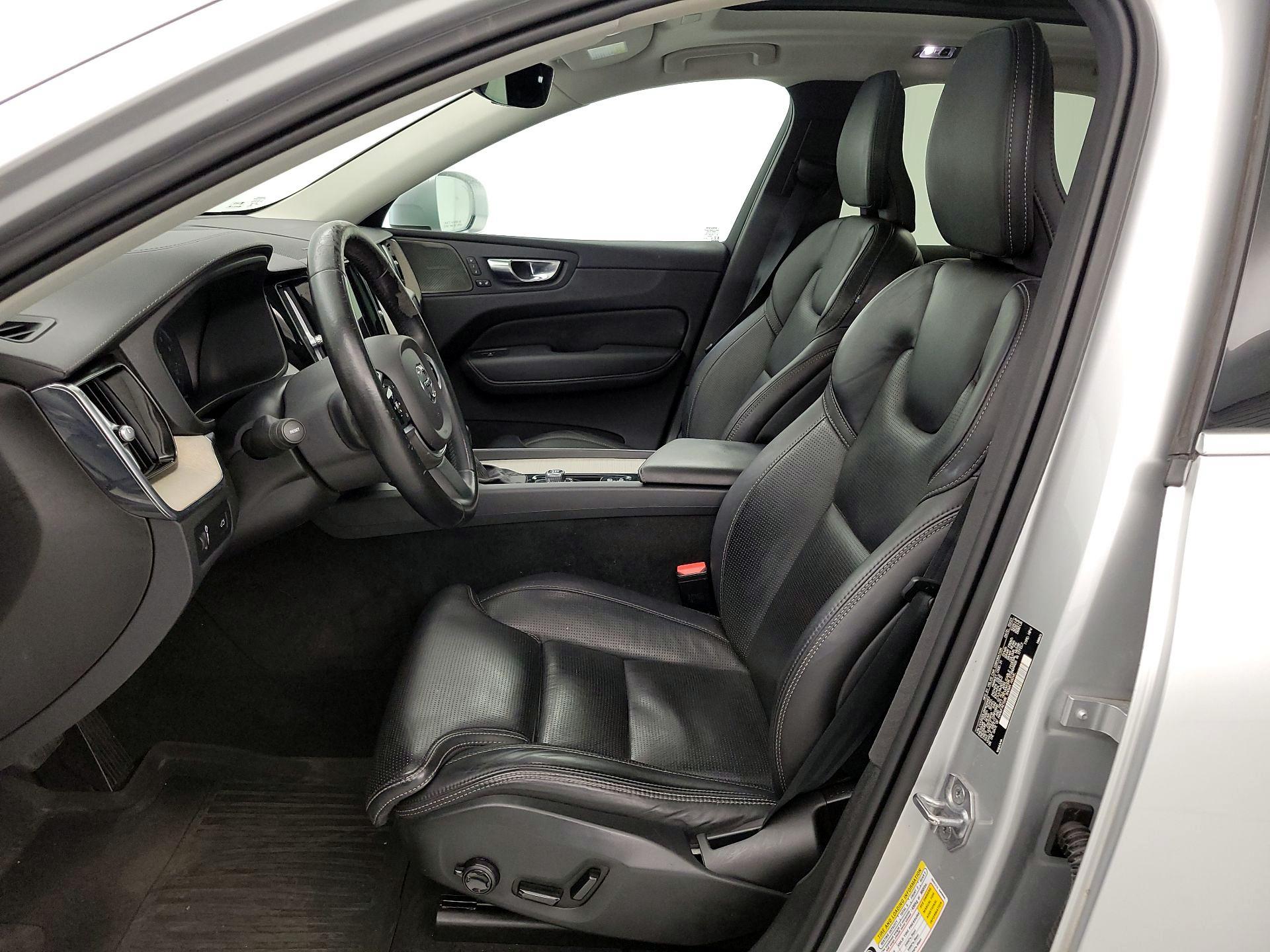 Thumbnail: 2021 Volvo XC60 - 11