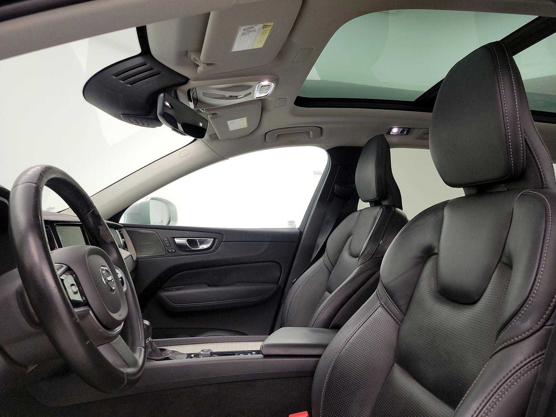 Thumbnail: 2021 Volvo XC60 - 20