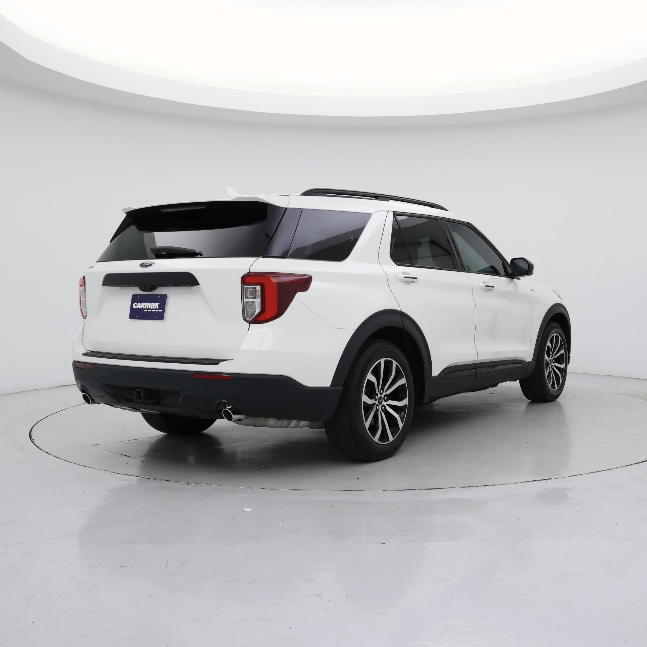 Thumbnail: 2023 Ford Explorer - 8