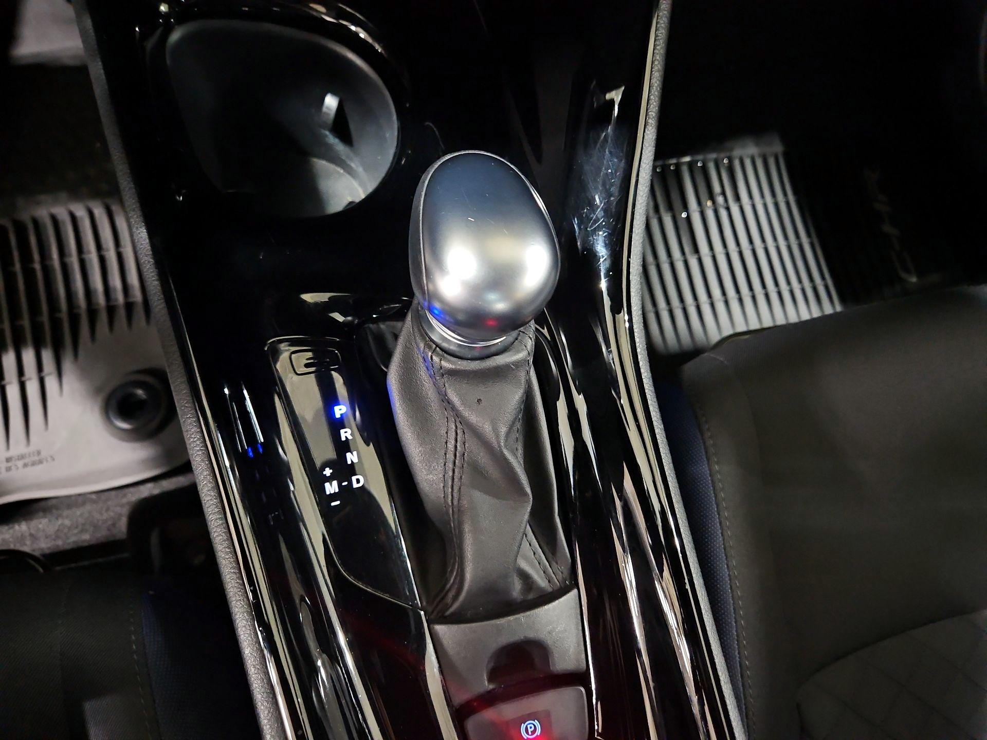 Thumbnail: 2021 Toyota C-HR - 17