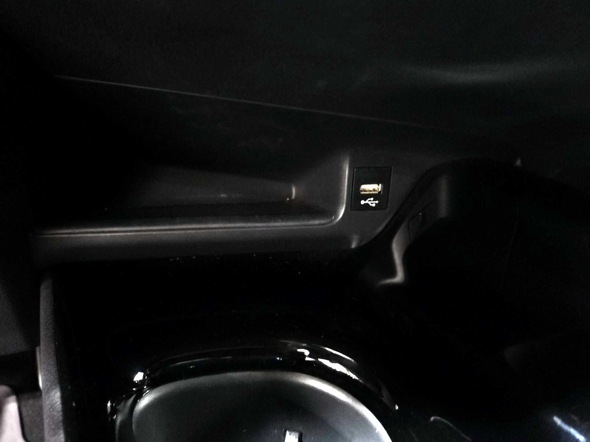 Thumbnail: 2021 Toyota C-HR - 18