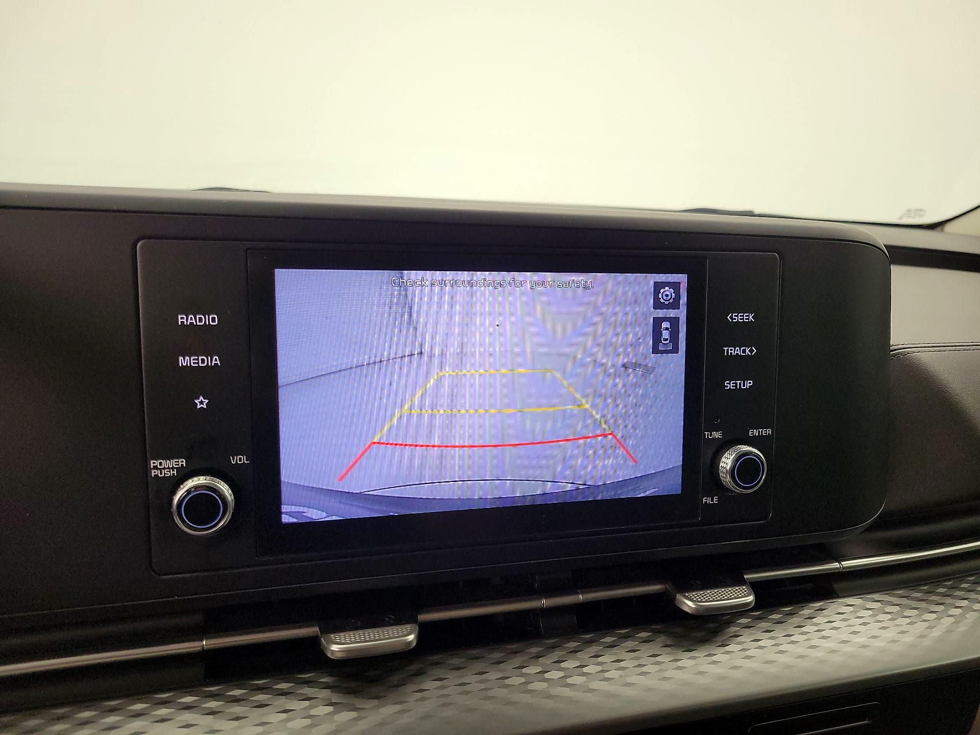 Thumbnail: 2022 Kia Carnival - 14