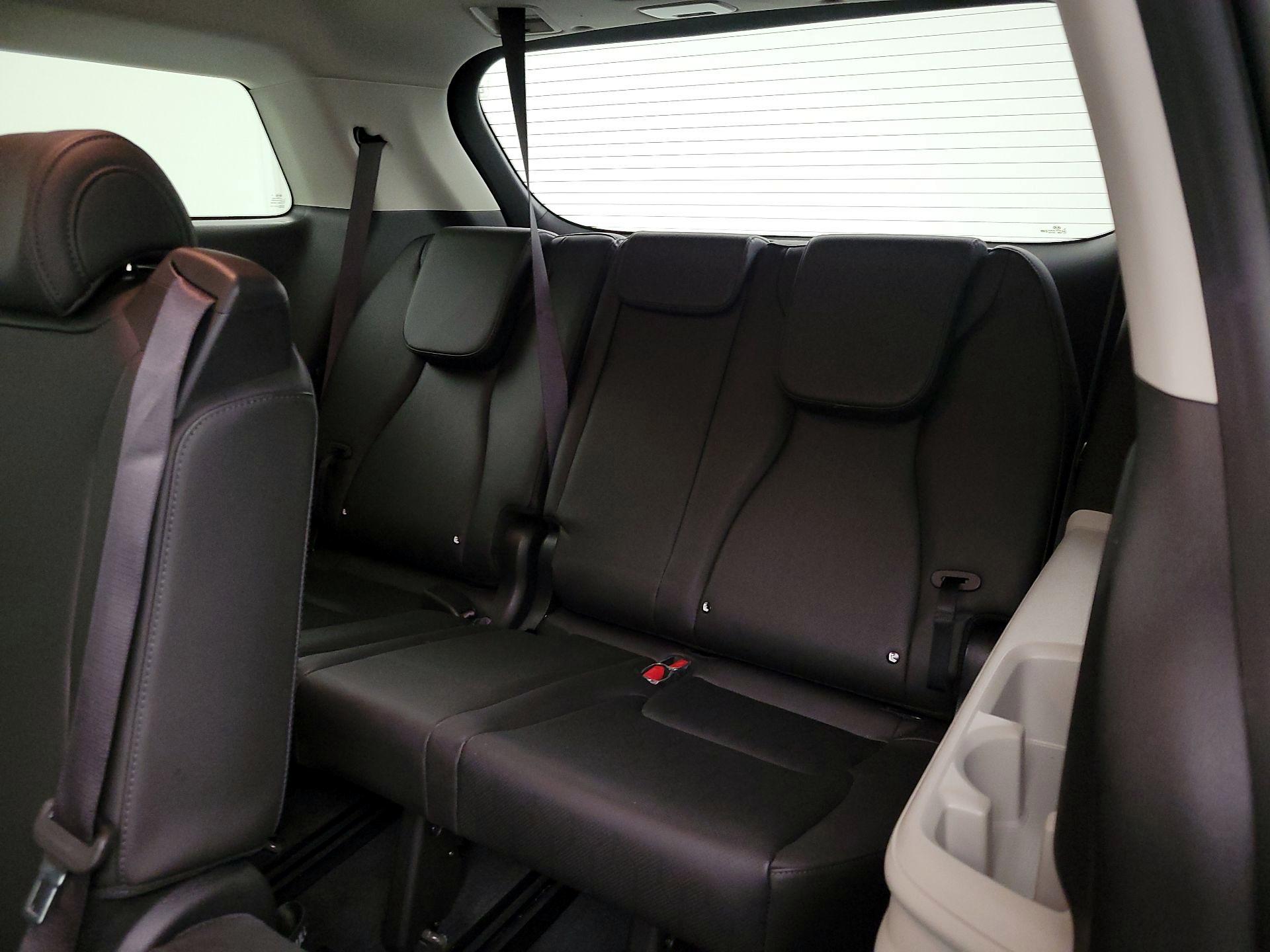 Thumbnail: 2022 Kia Carnival - 20