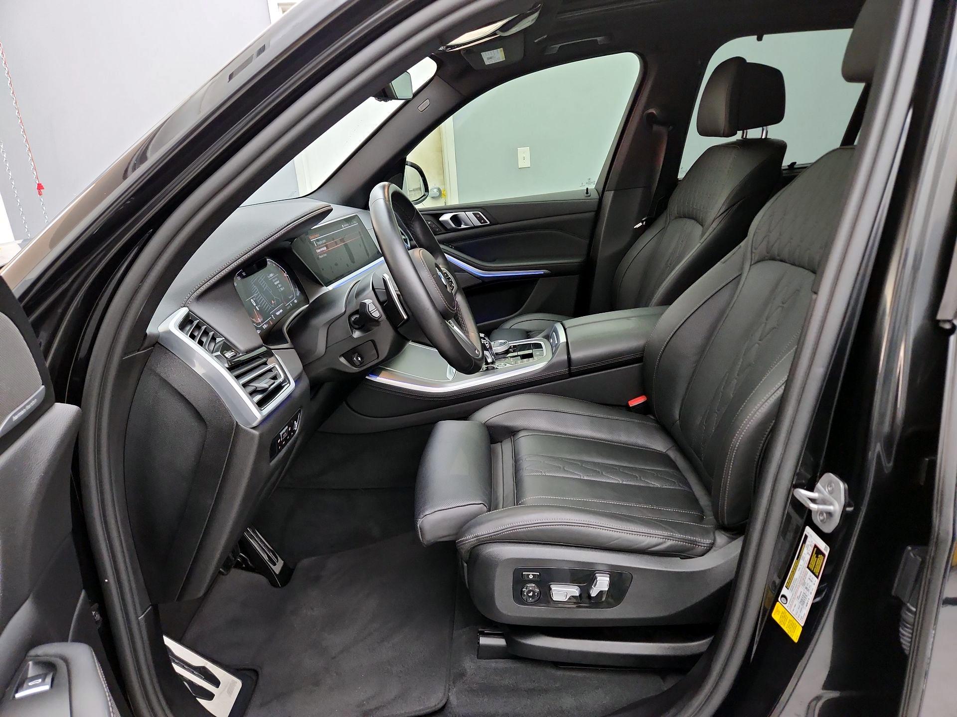 Thumbnail: 2023 BMW X5 - 11