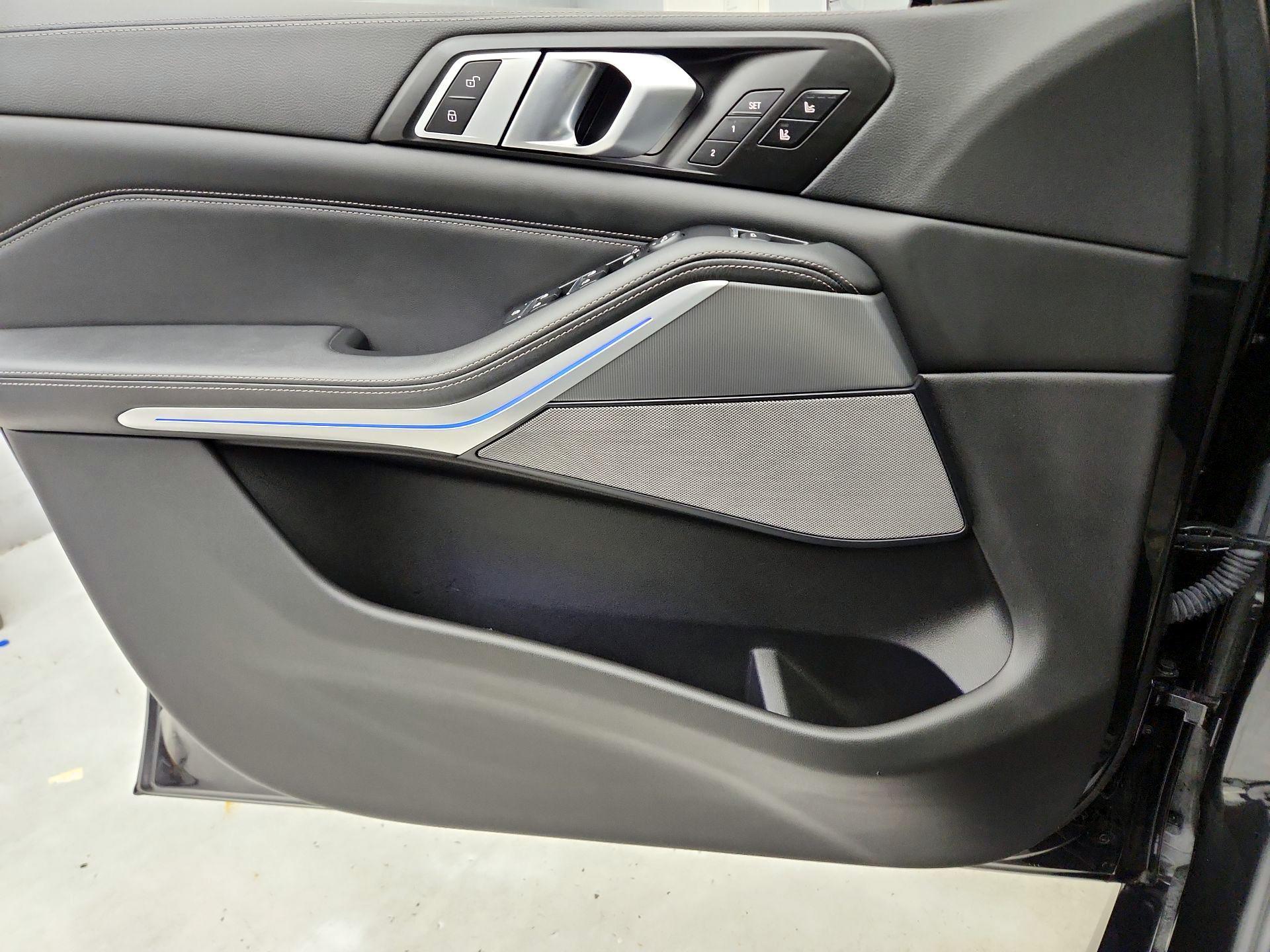 Thumbnail: 2023 BMW X5 - 12