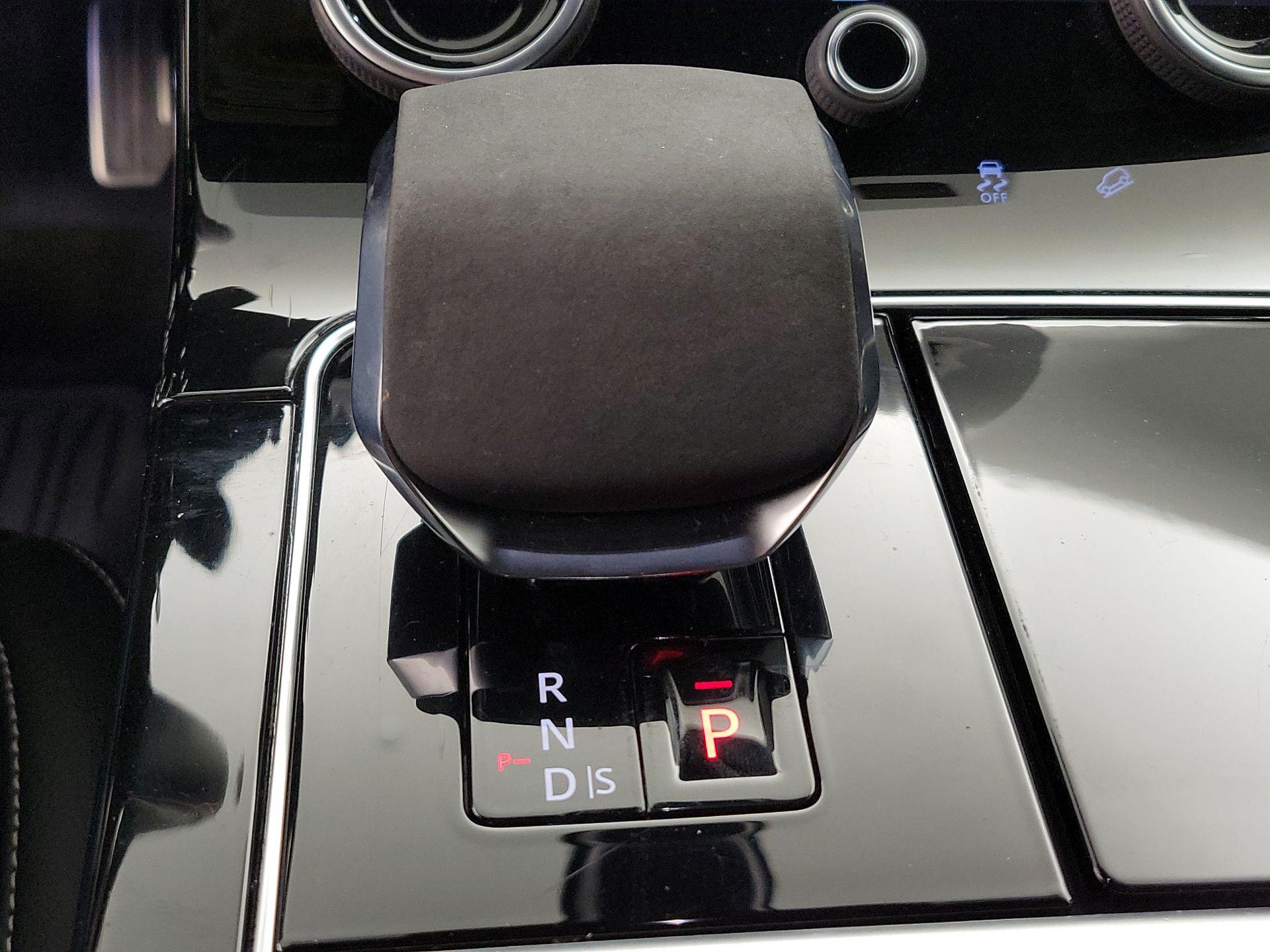 Thumbnail: 2023 Land Rover Range Rover Velar - 18