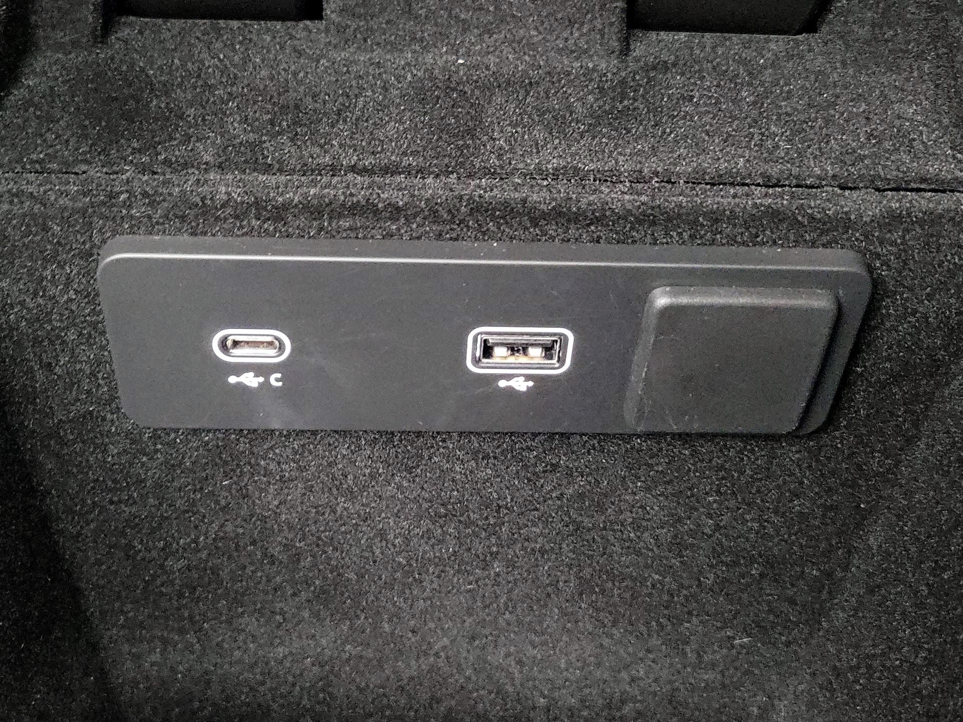 Thumbnail: 2023 Land Rover Range Rover Velar - 19