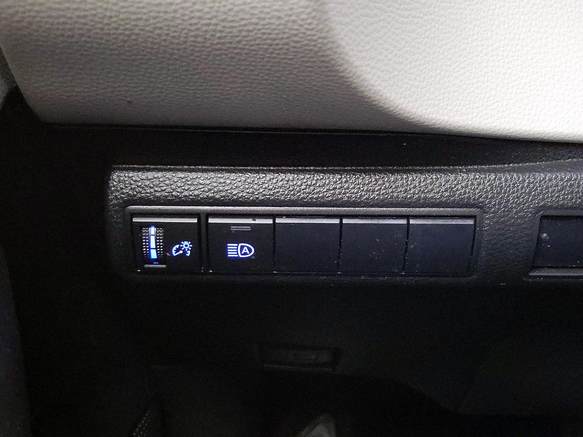 Thumbnail: 2022 Toyota Corolla - 13