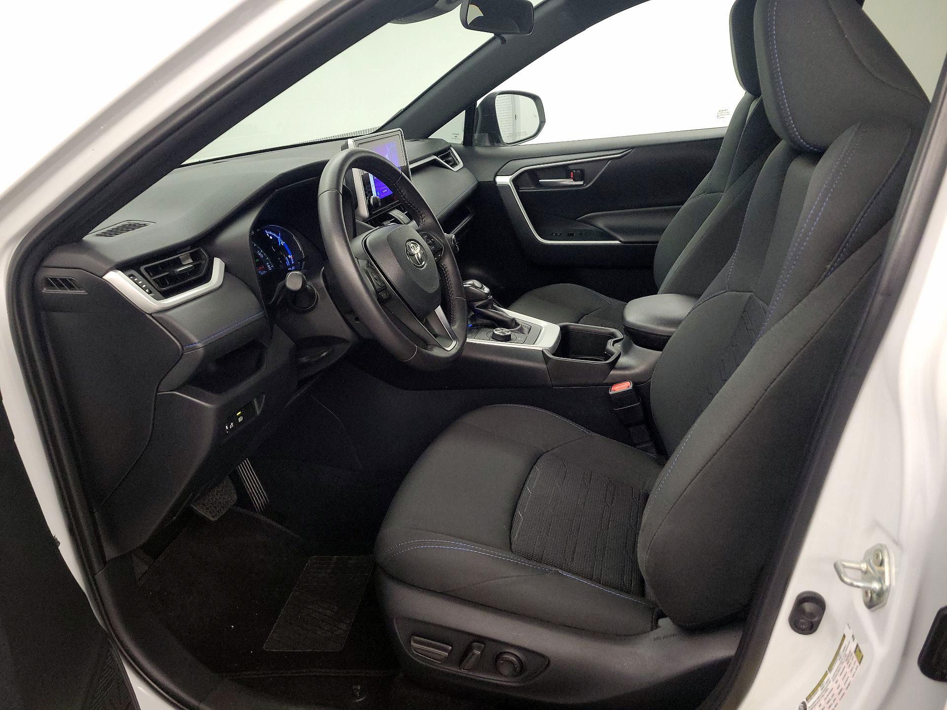 Thumbnail: 2024 Toyota RAV4 - 11