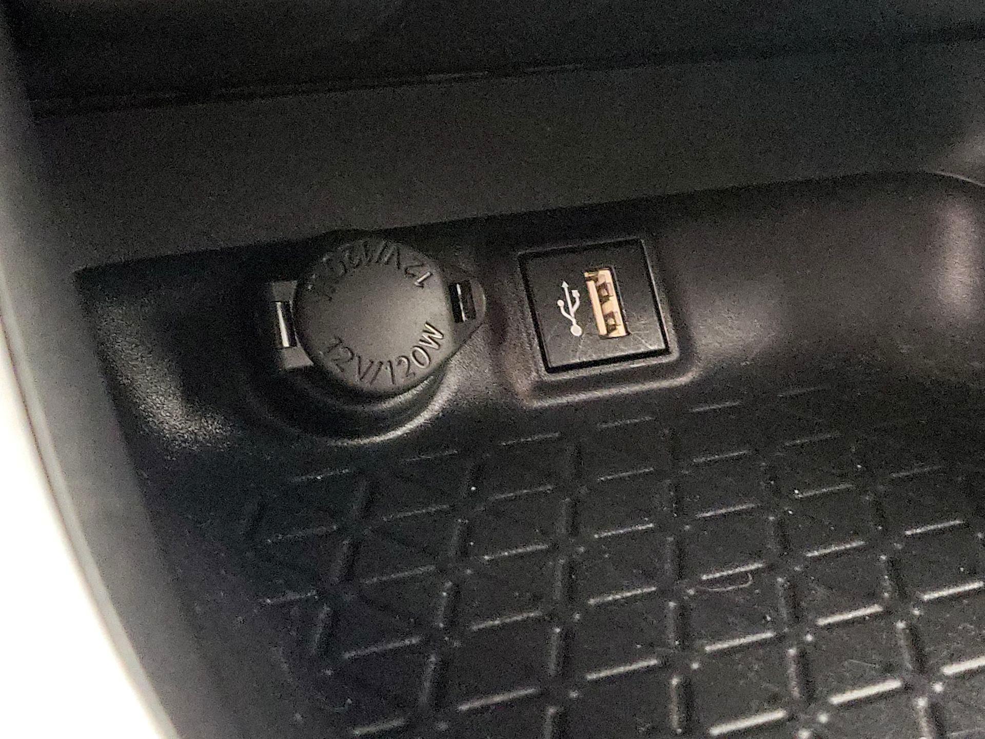 Thumbnail: 2024 Toyota RAV4 - 18