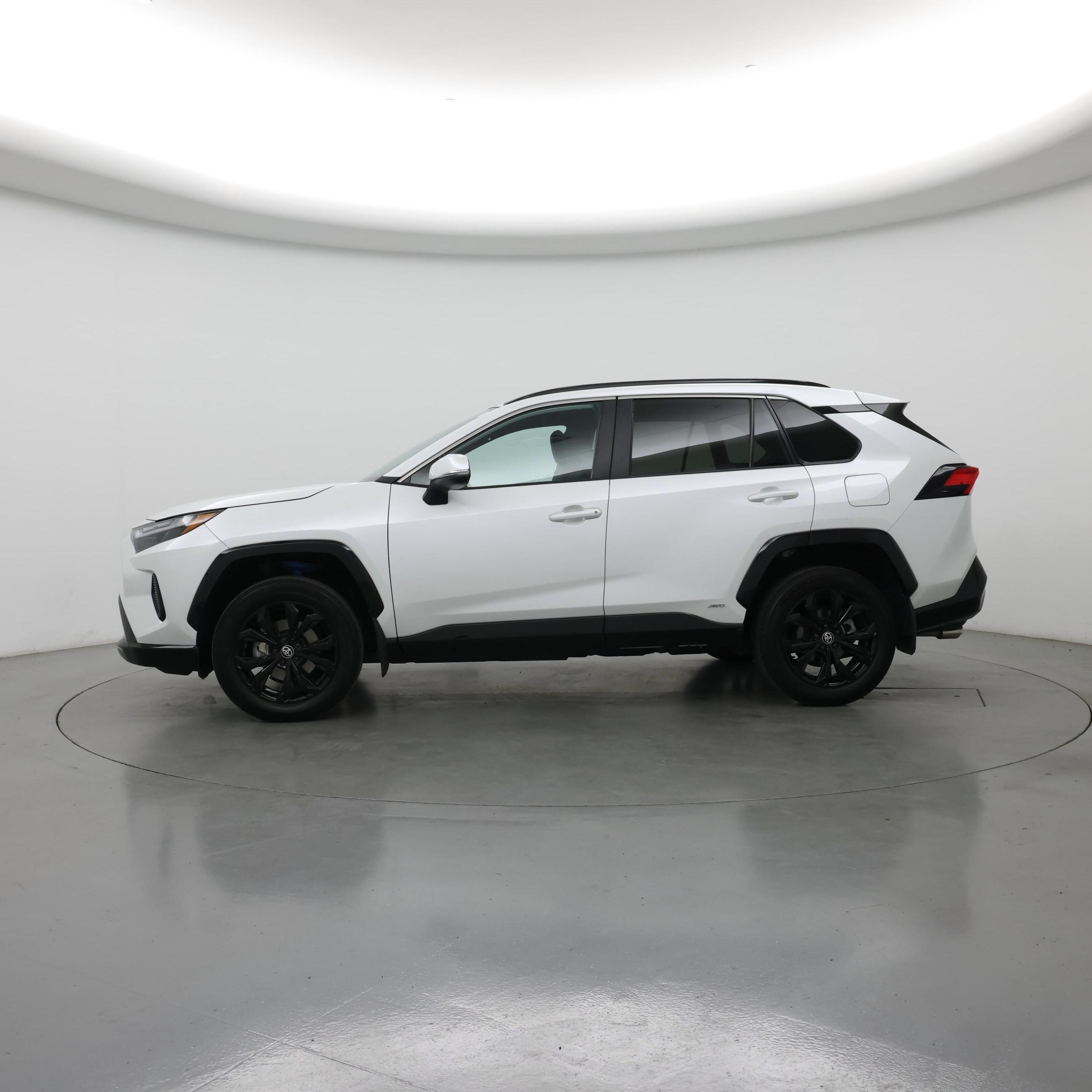 Thumbnail: 2024 Toyota RAV4 - 3