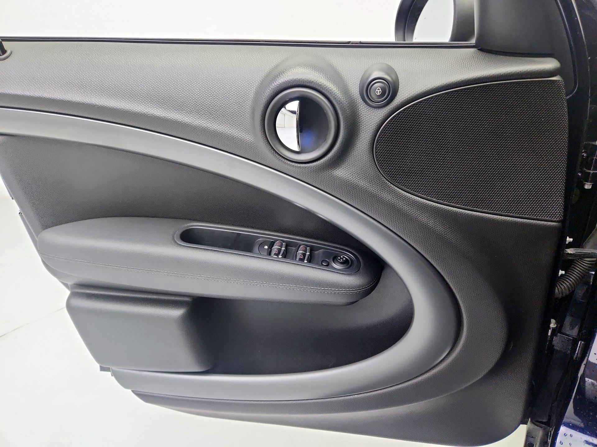 Thumbnail: 2016 MINI Cooper Countryman - 12