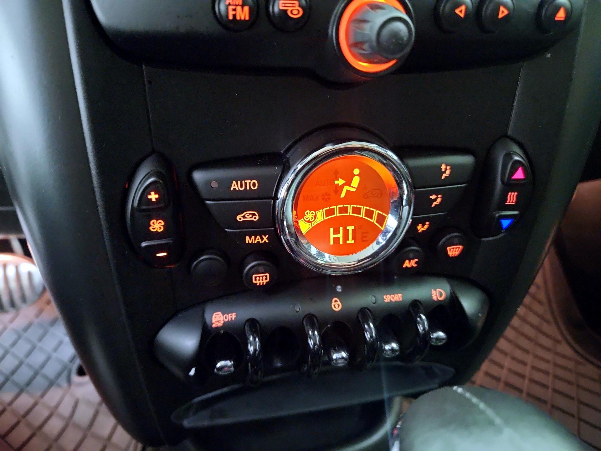 Thumbnail: 2016 MINI Cooper Countryman - 14