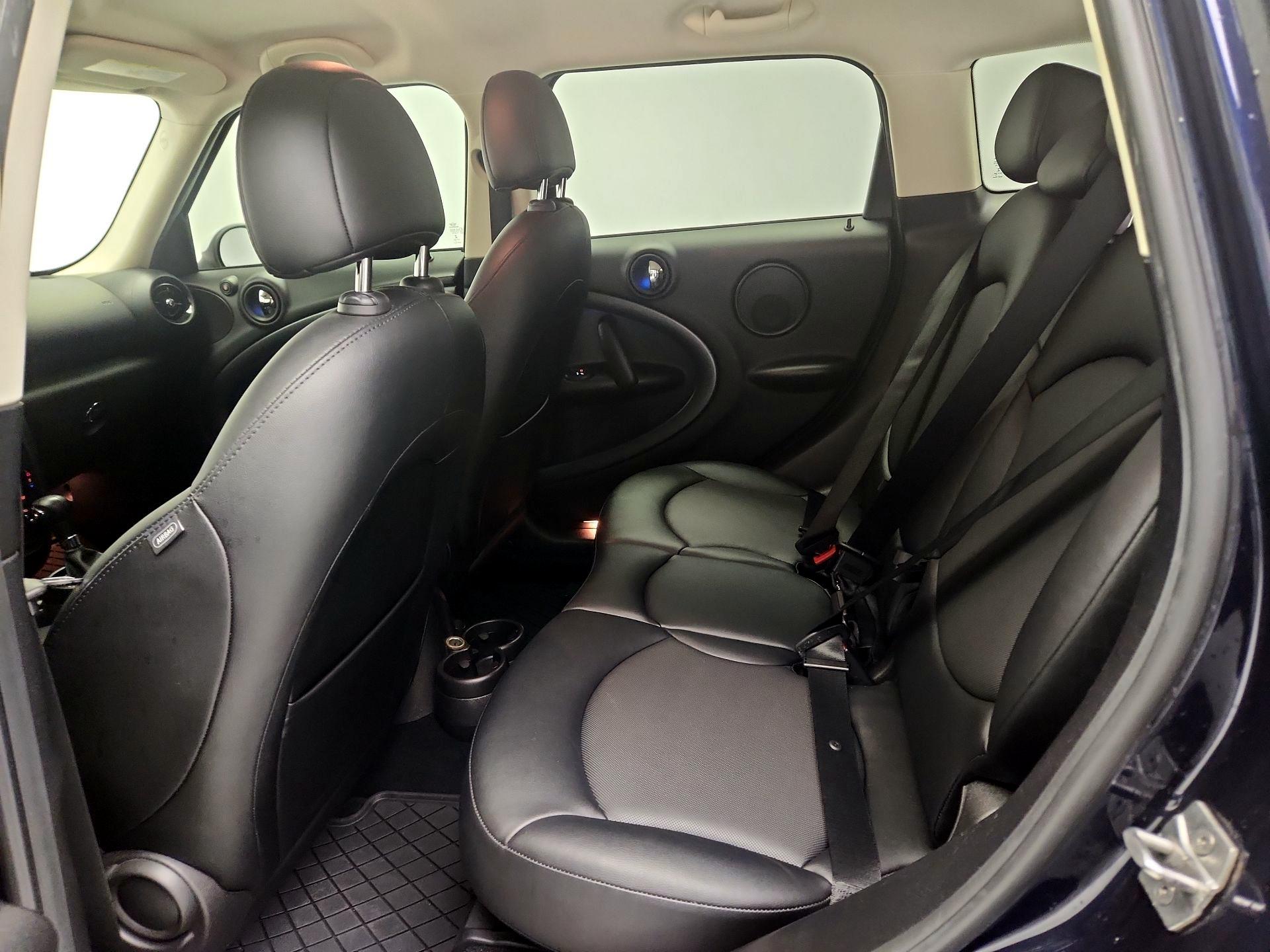 Thumbnail: 2016 MINI Cooper Countryman - 16