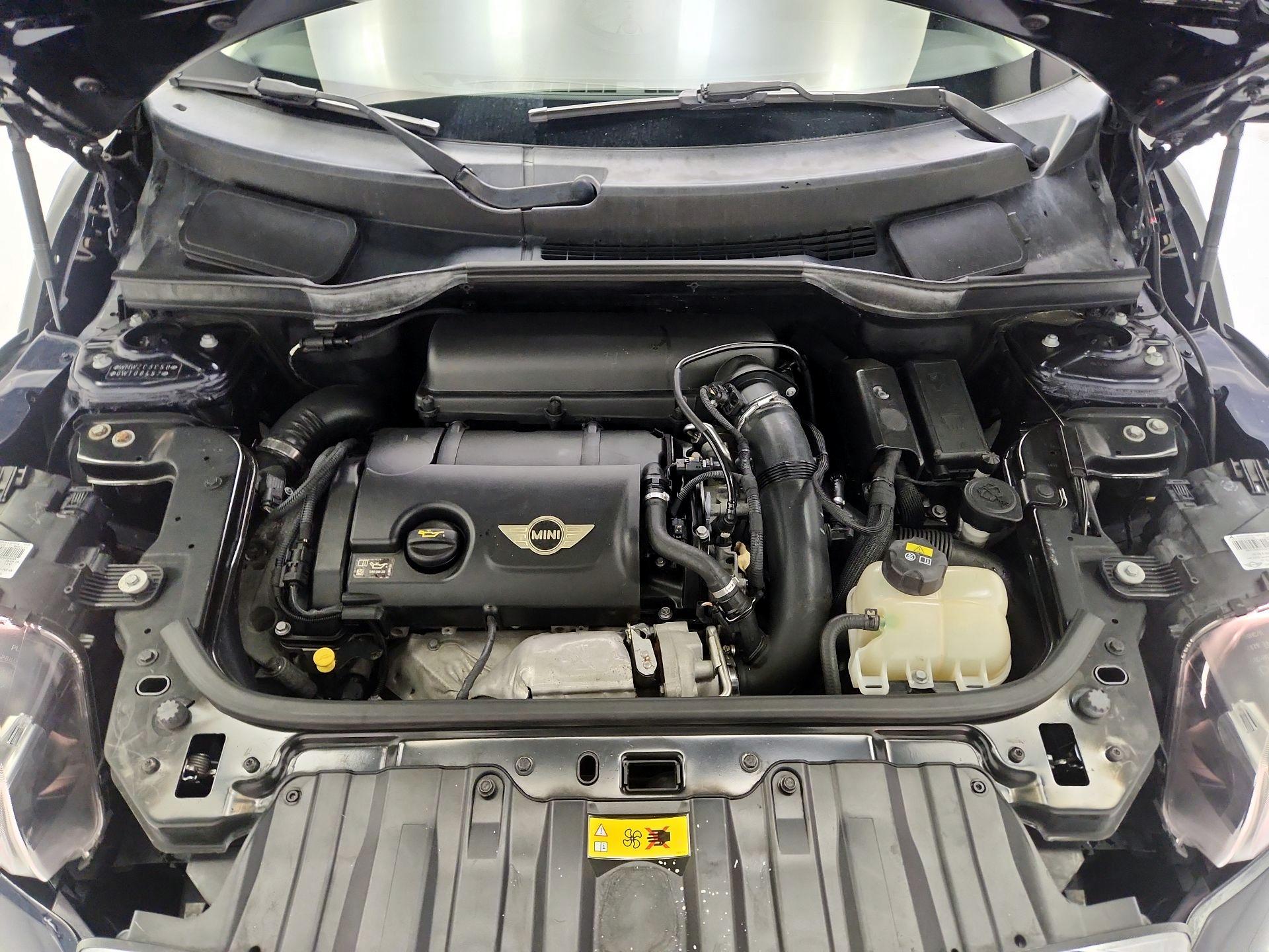 Thumbnail: 2016 MINI Cooper Countryman - 18