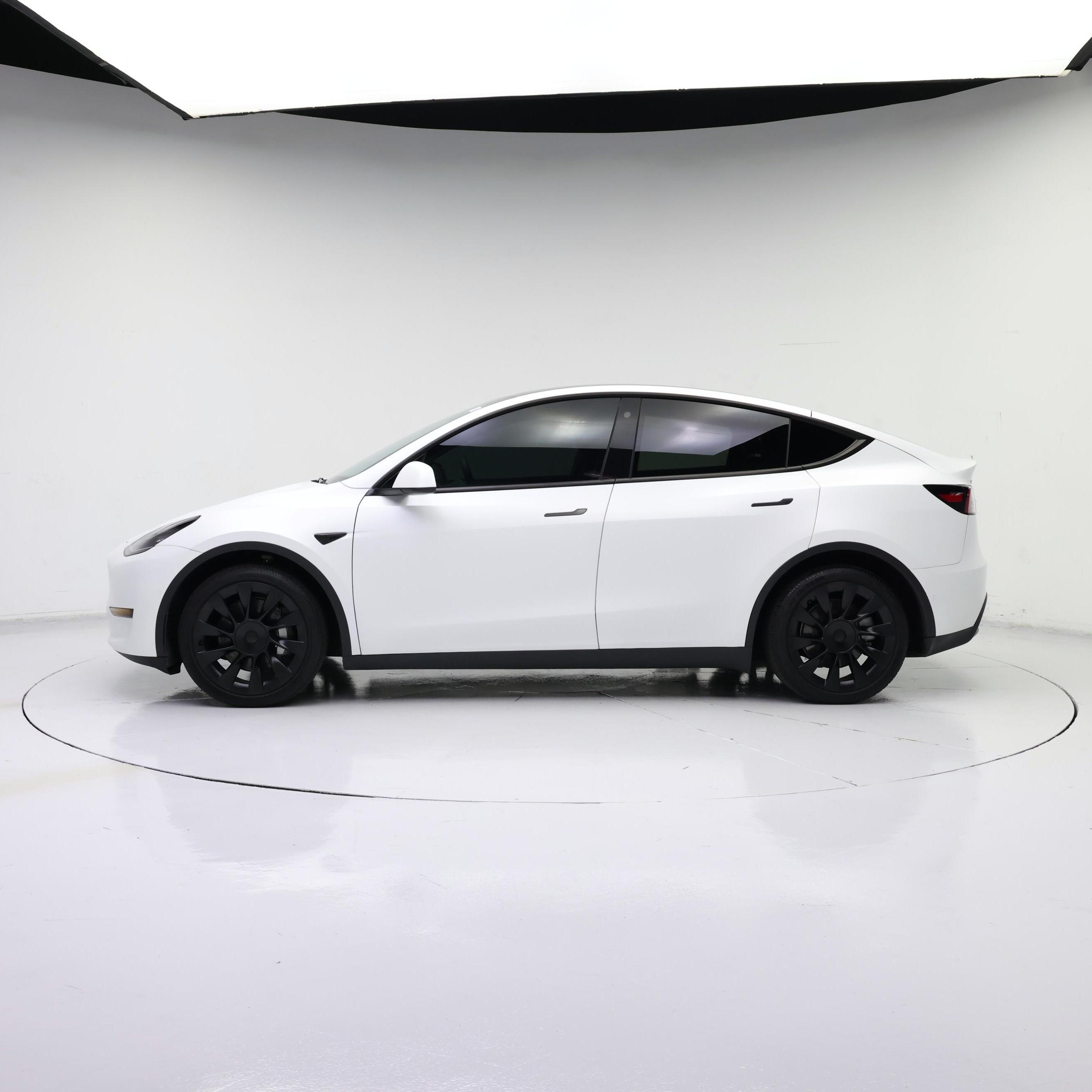 Thumbnail: 2022 Tesla Model Y - 3