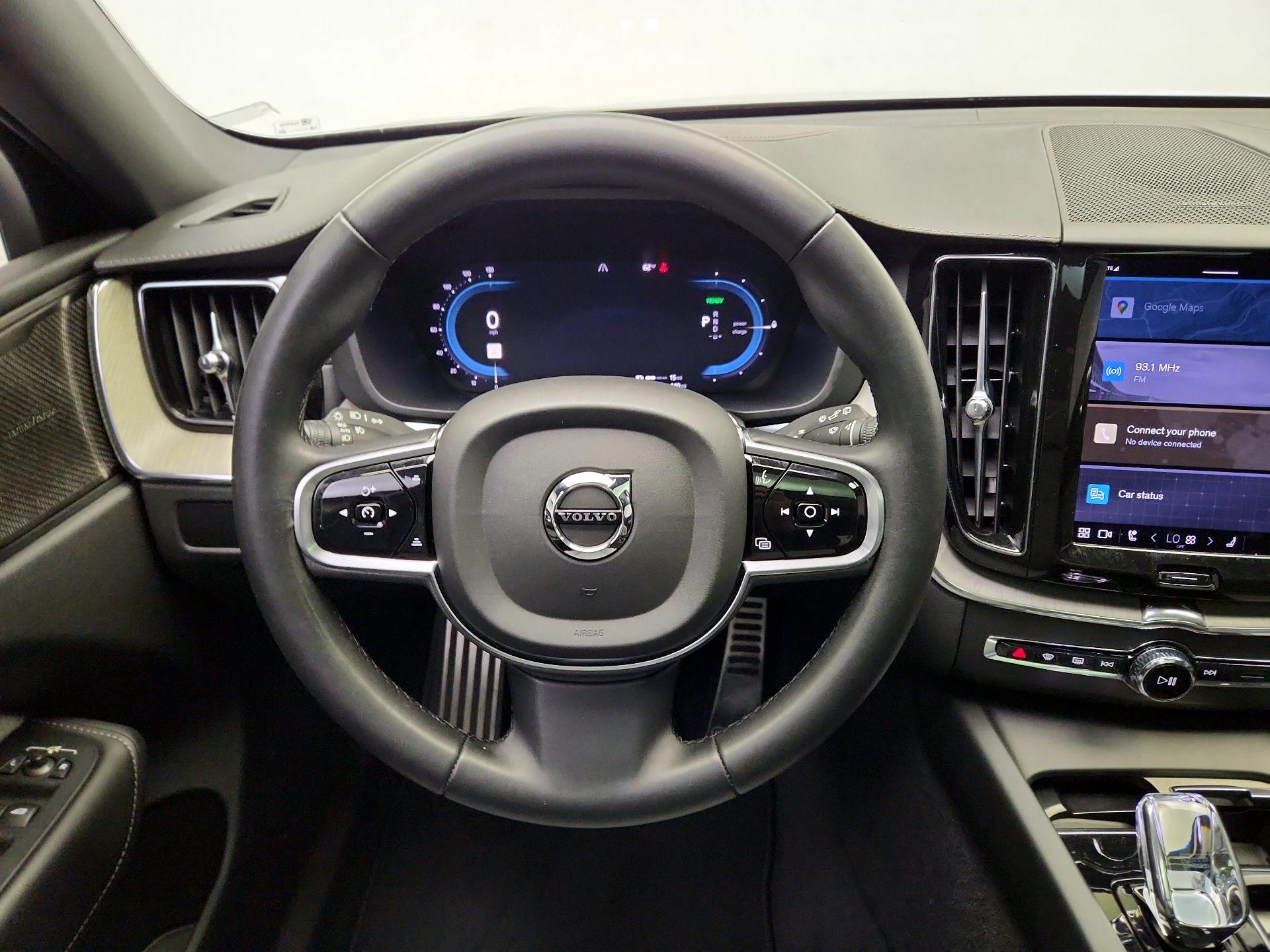 Thumbnail: 2023 Volvo XC60 - 10