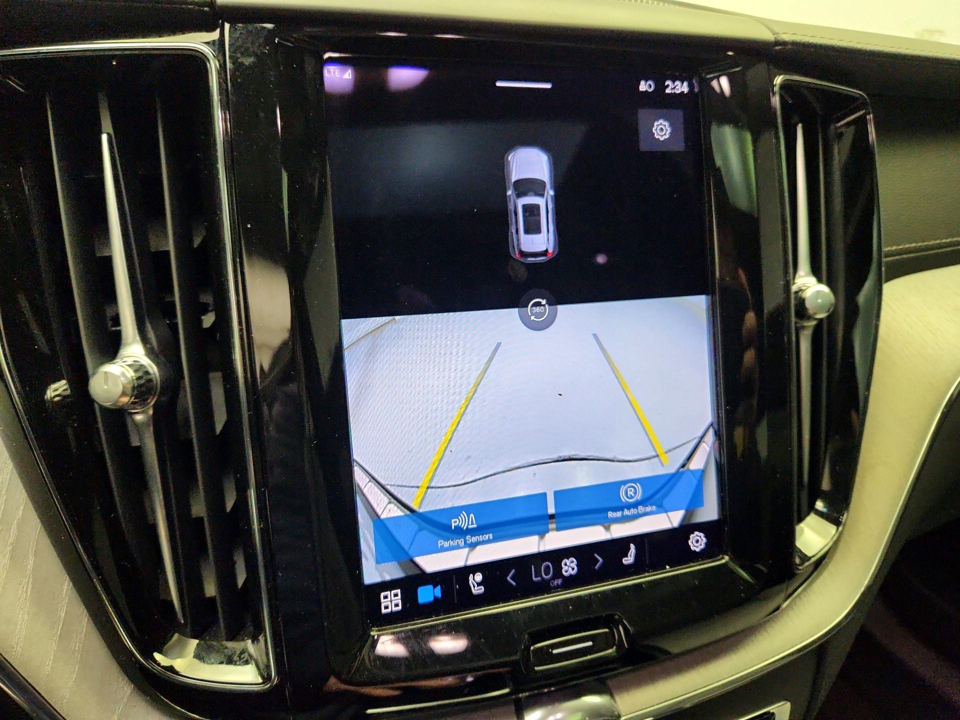 Thumbnail: 2023 Volvo XC60 - 14