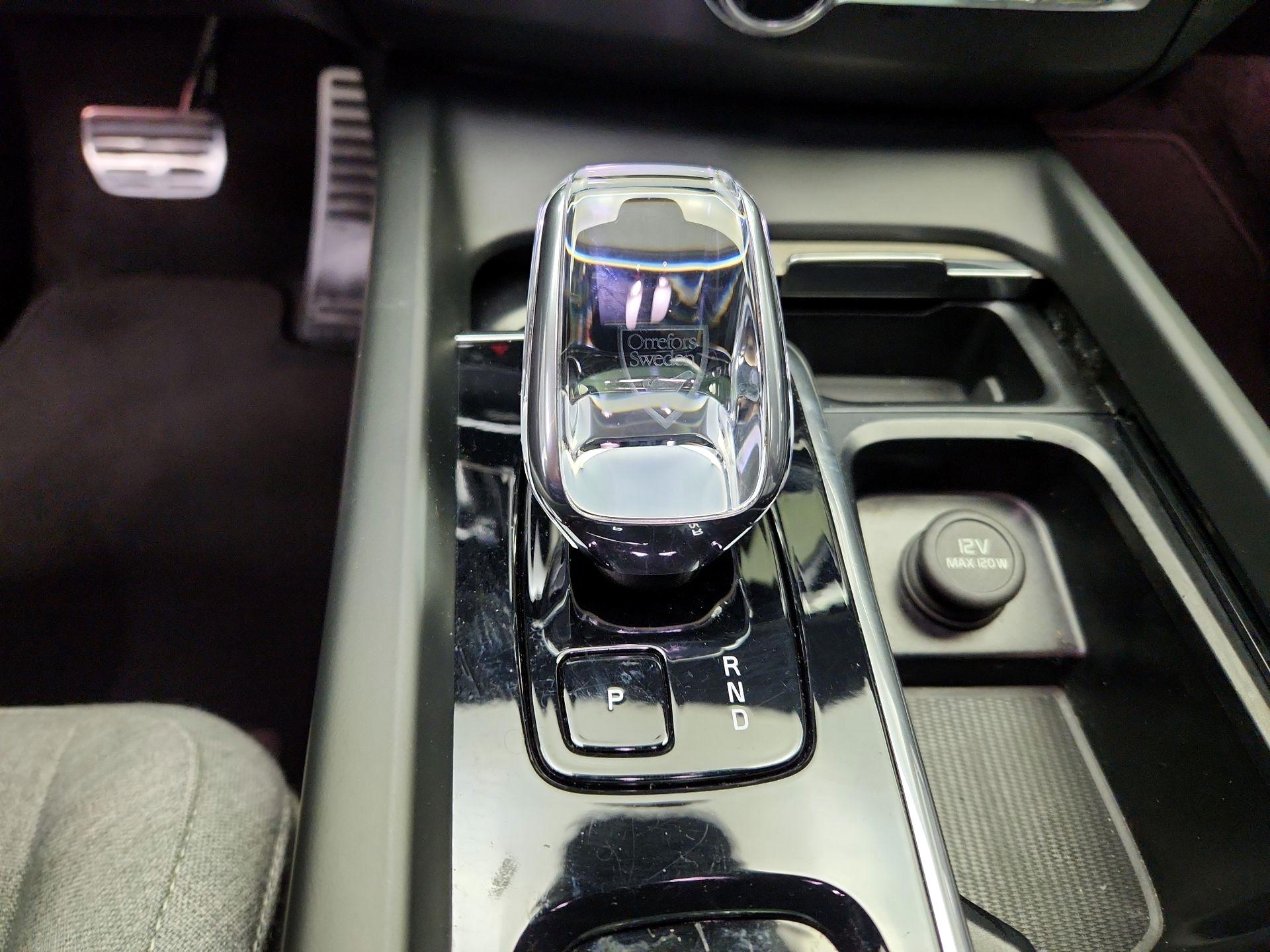 Thumbnail: 2023 Volvo XC60 - 17