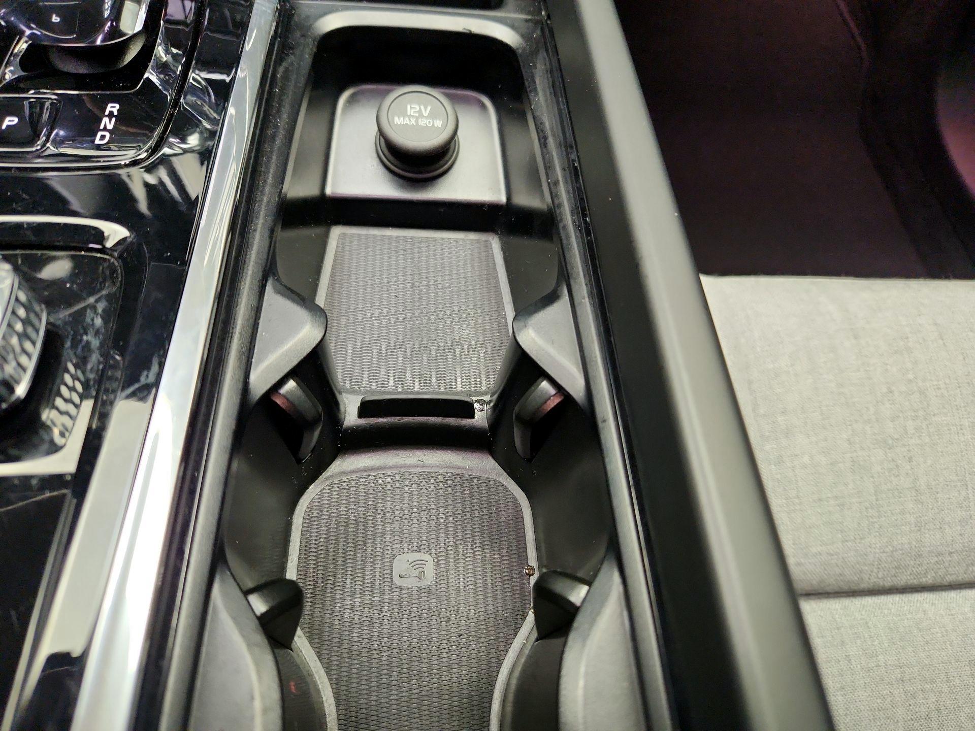 Thumbnail: 2023 Volvo XC60 - 18