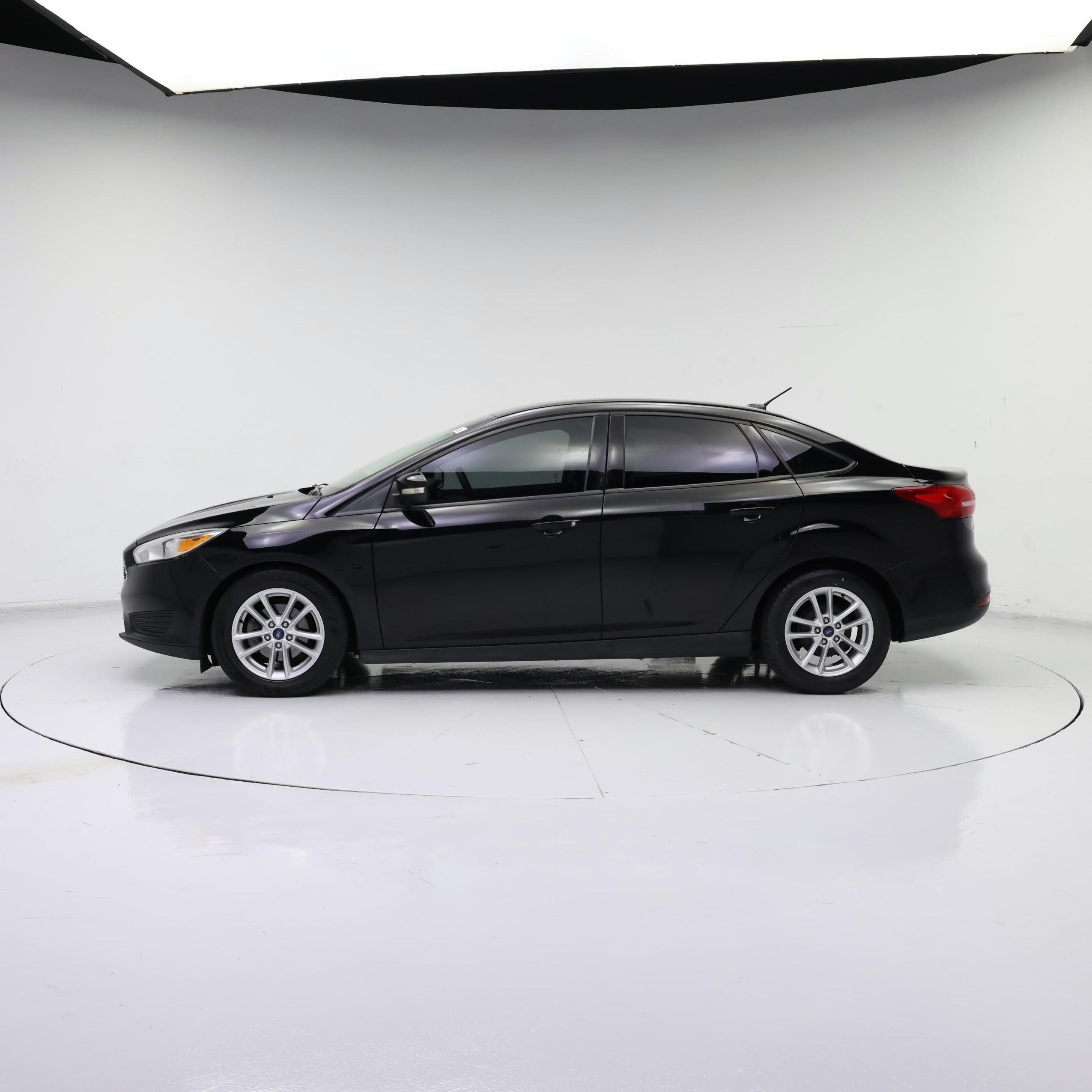Thumbnail: 2016 Ford Focus - 3