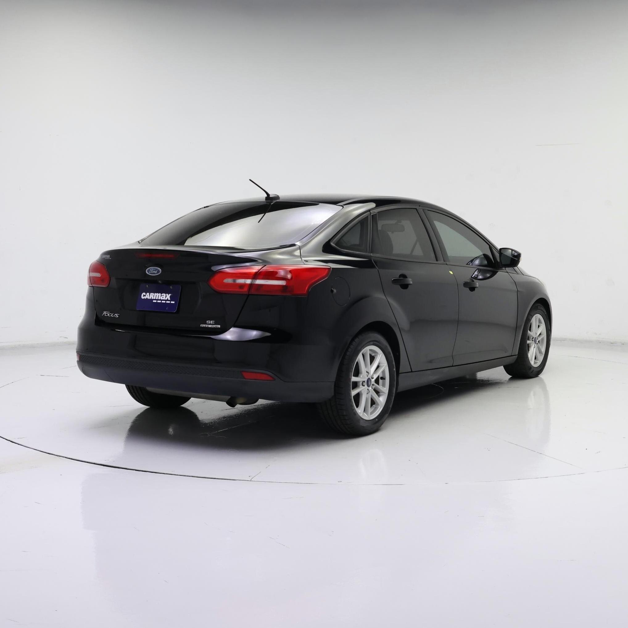 Thumbnail: 2016 Ford Focus - 8