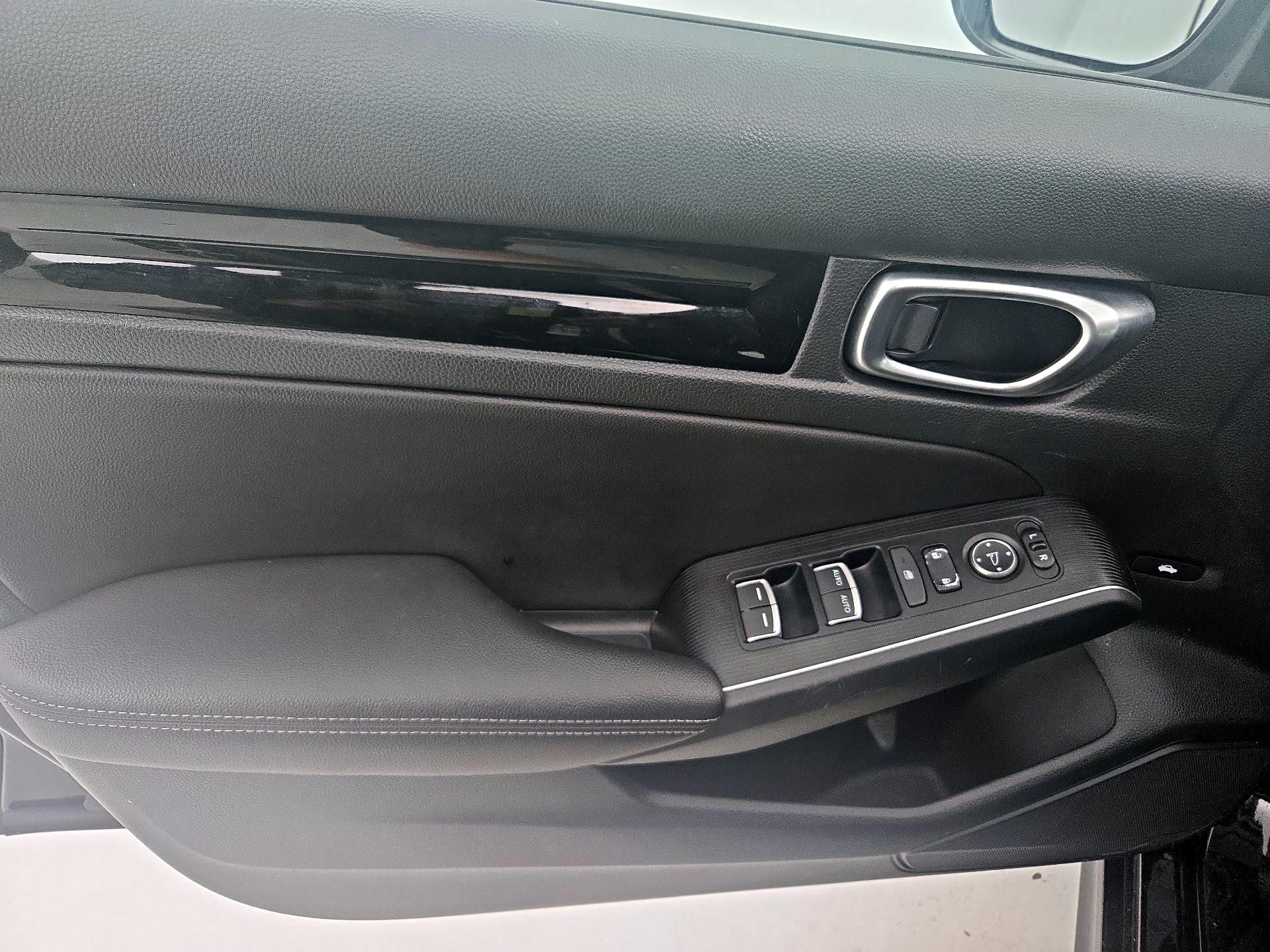 Thumbnail: 2023 Honda Civic - 12