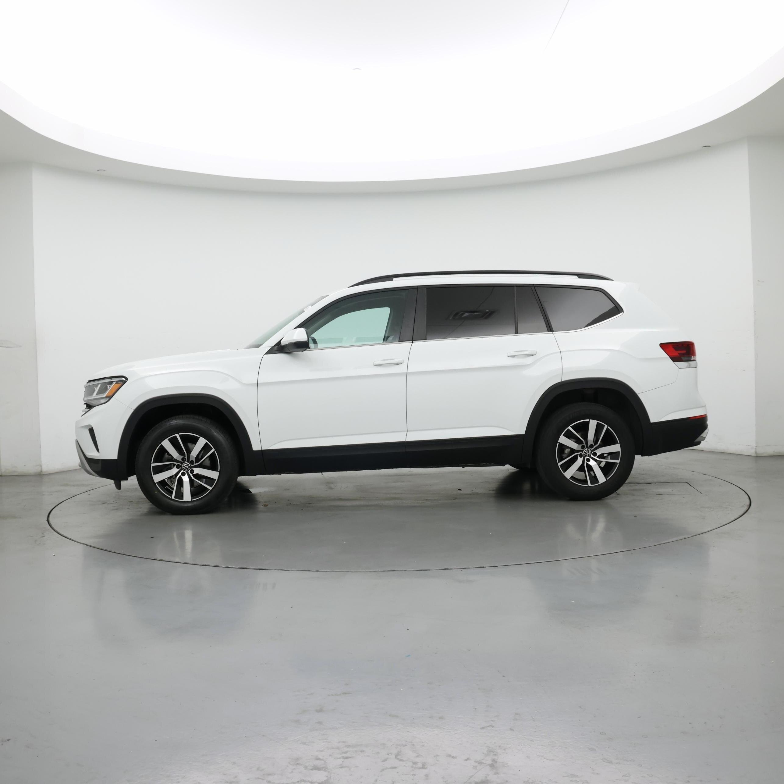 Thumbnail: 2023 Volkswagen Atlas - 3