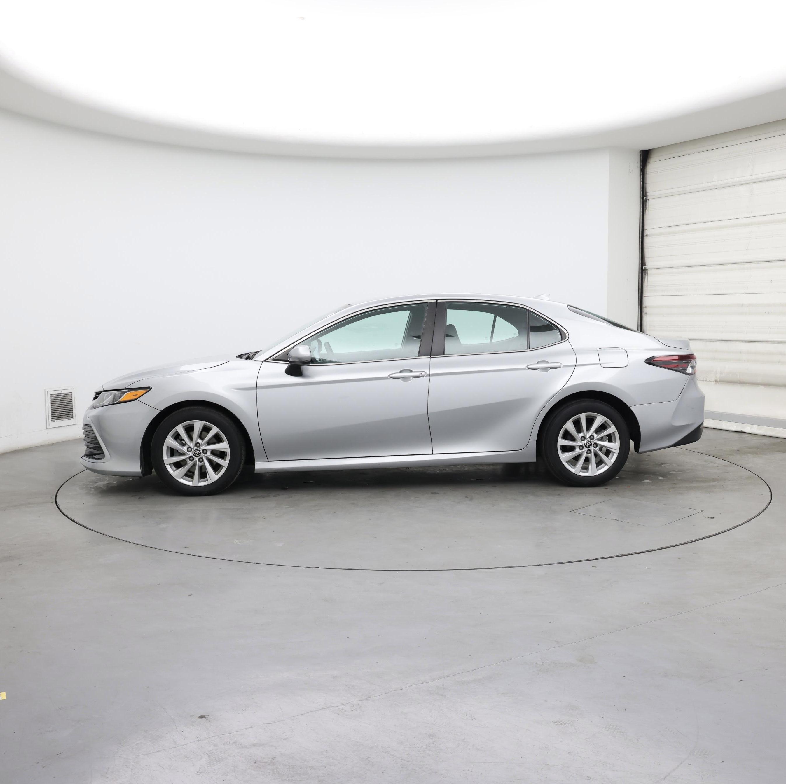 Thumbnail: 2023 Toyota Camry - 3