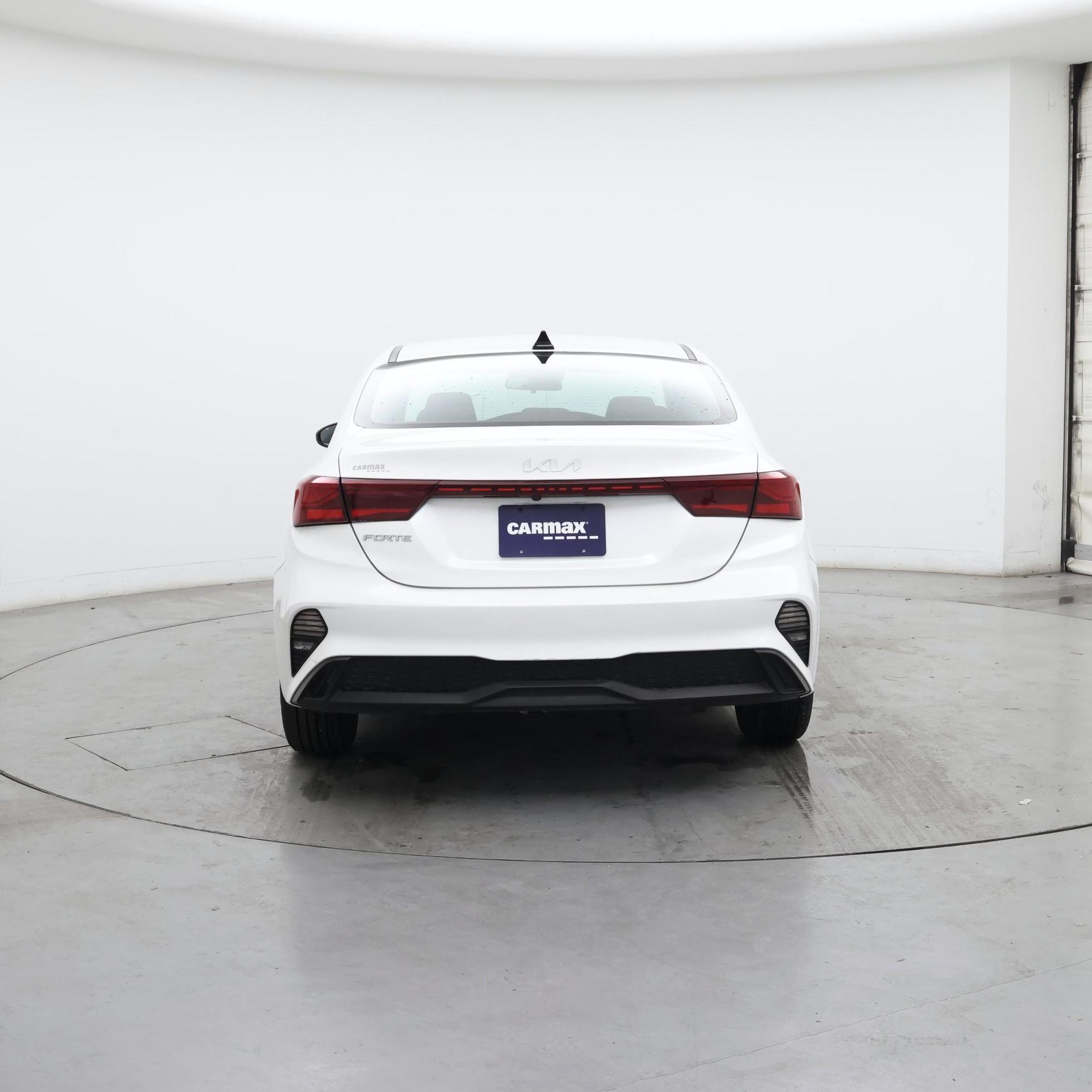 Thumbnail: 2023 Kia Forte - 6