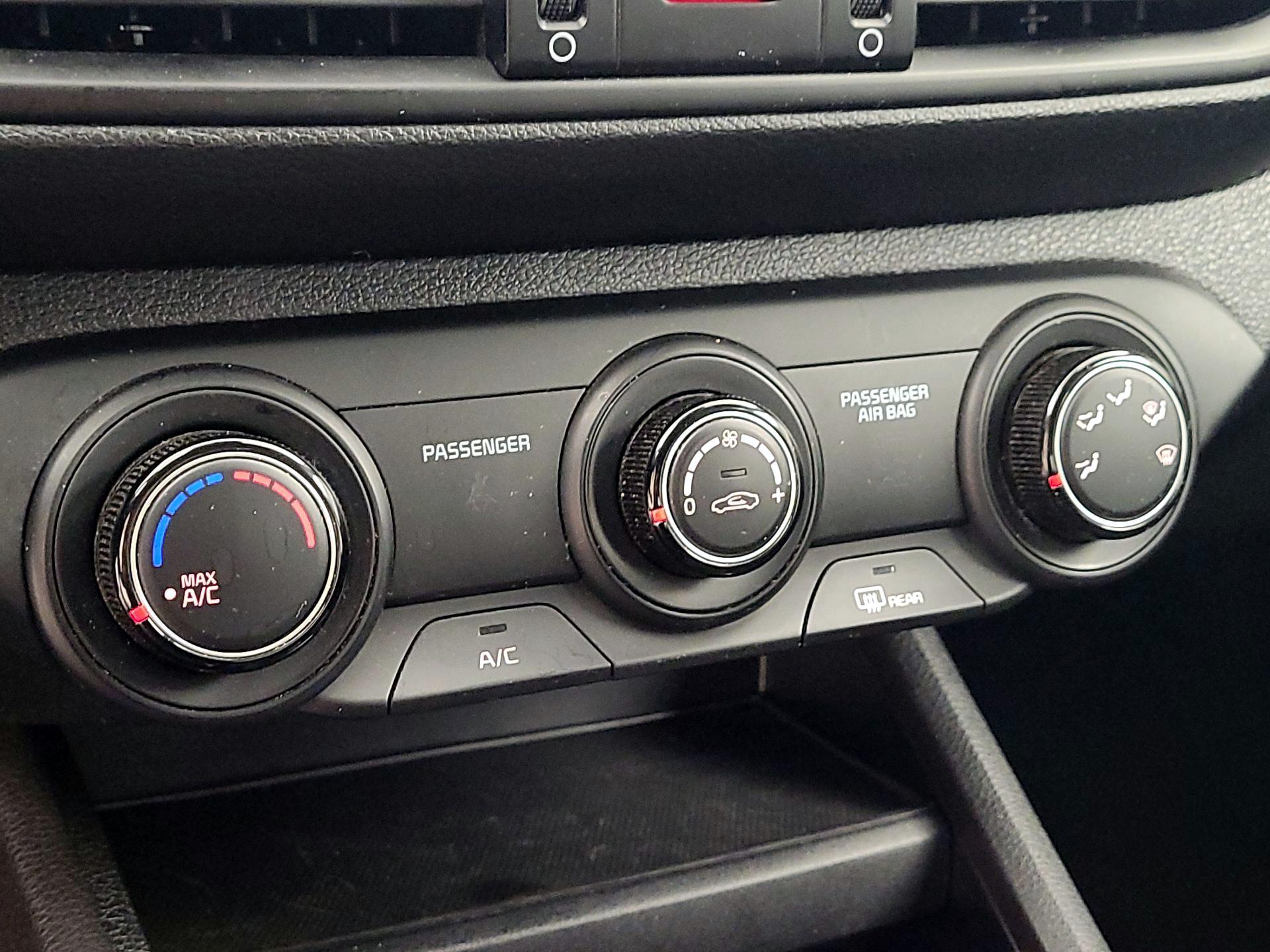 Thumbnail: 2023 Kia Forte - 16